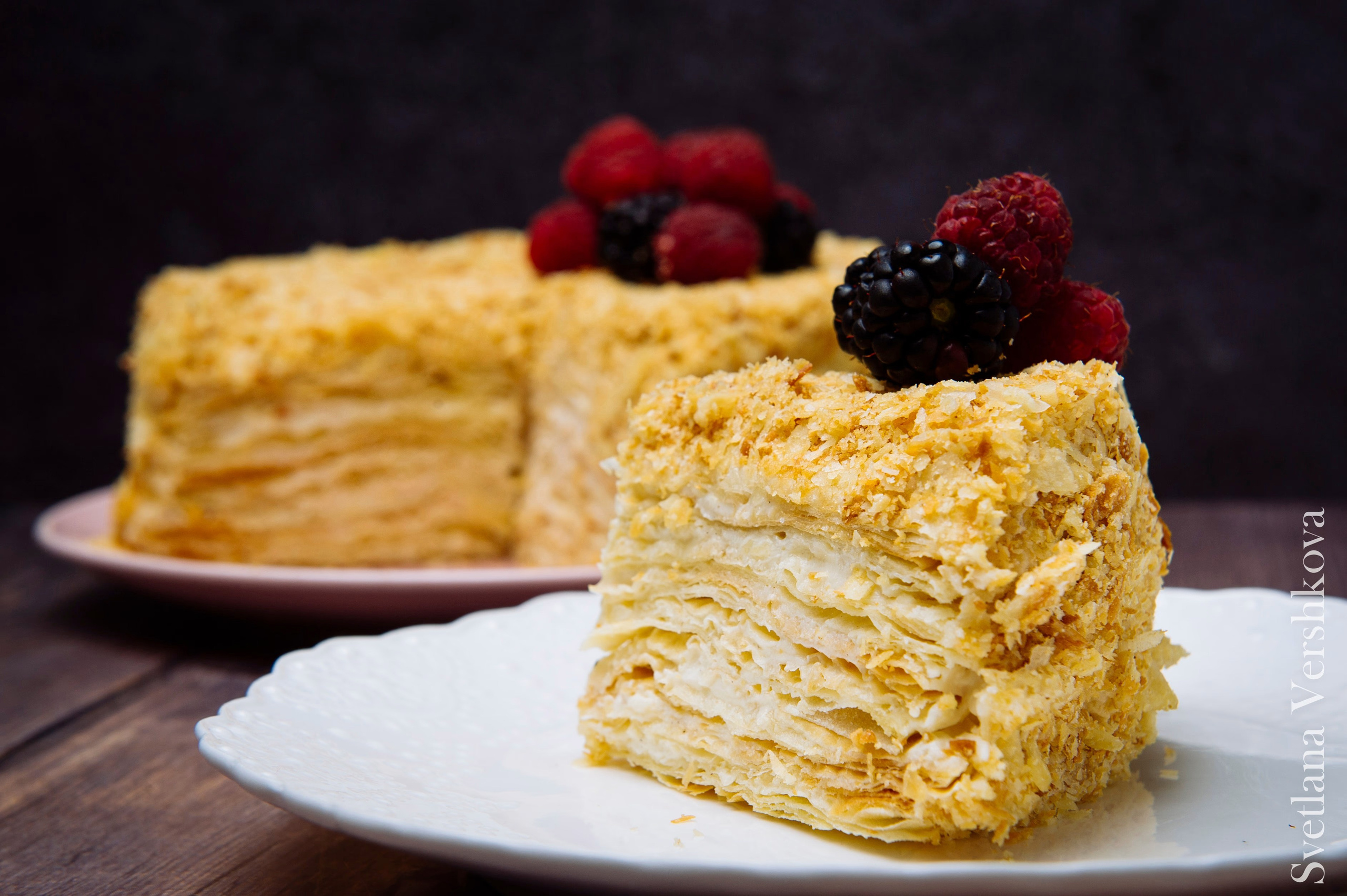 Торт. Вкуснейшие легкие, воздушные коржи и заварной крем.
