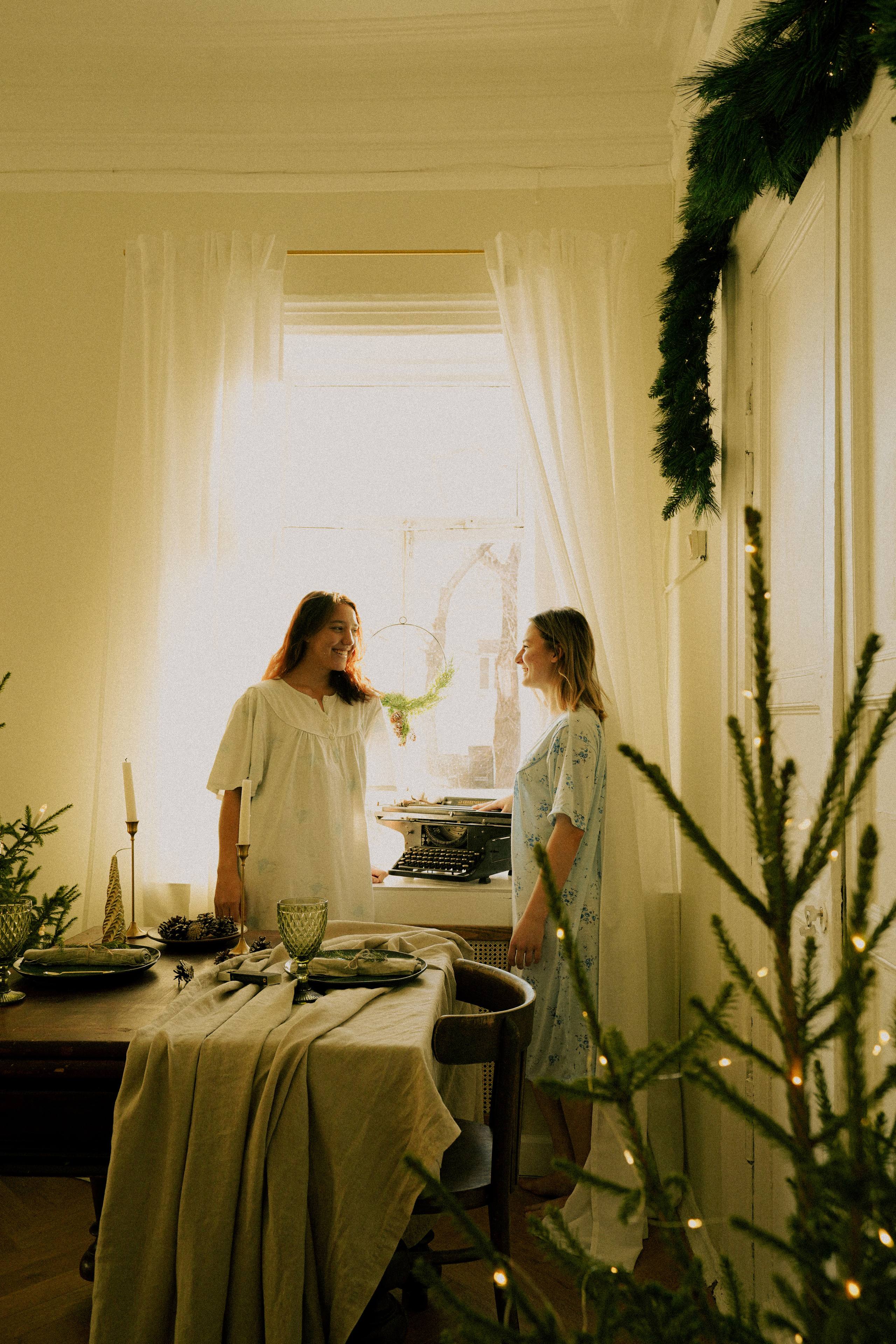 В ночнушках — Рождество. Фотограф — подружка!