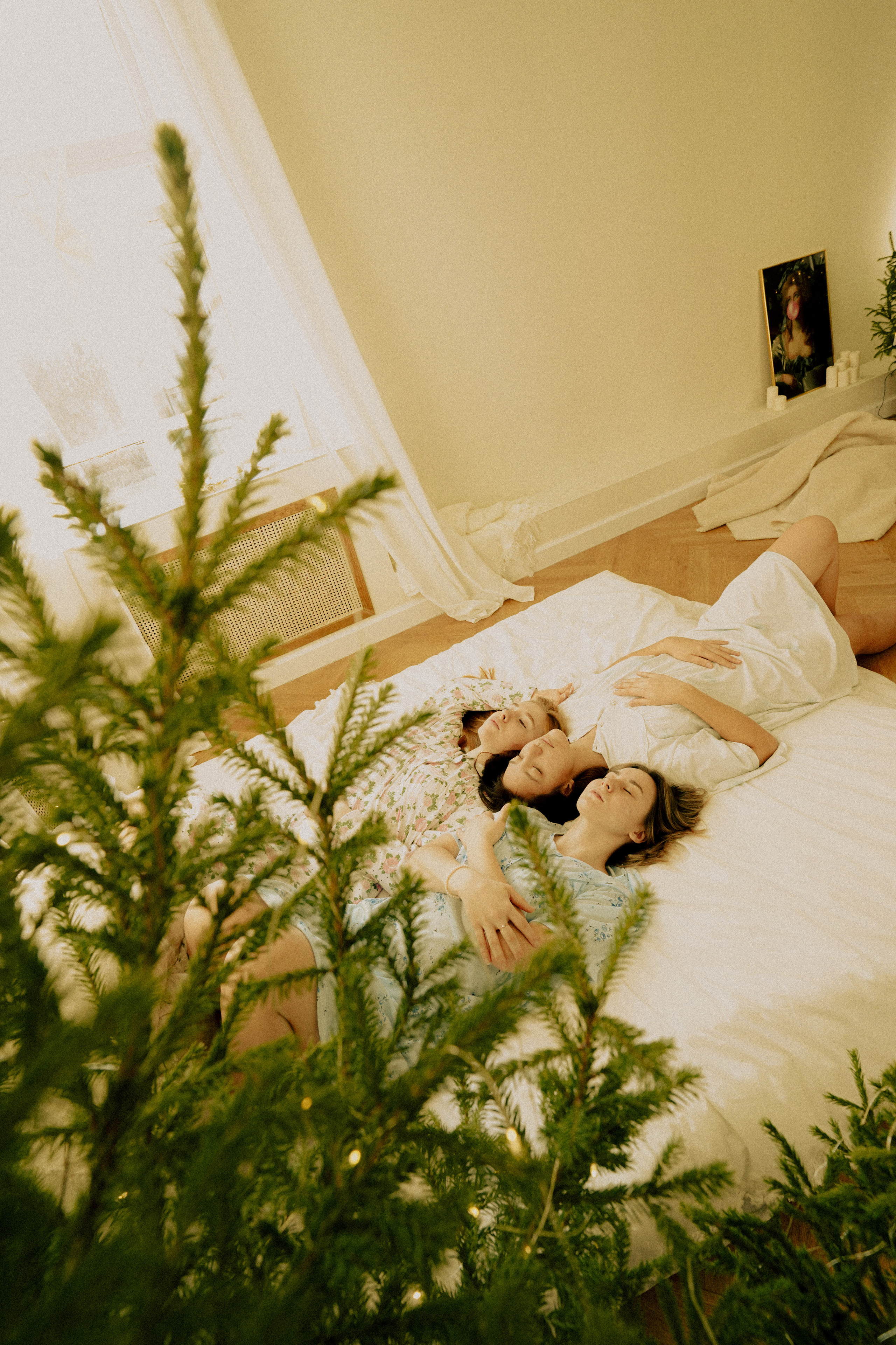 В ночнушках — Рождество. Фотограф — подружка!