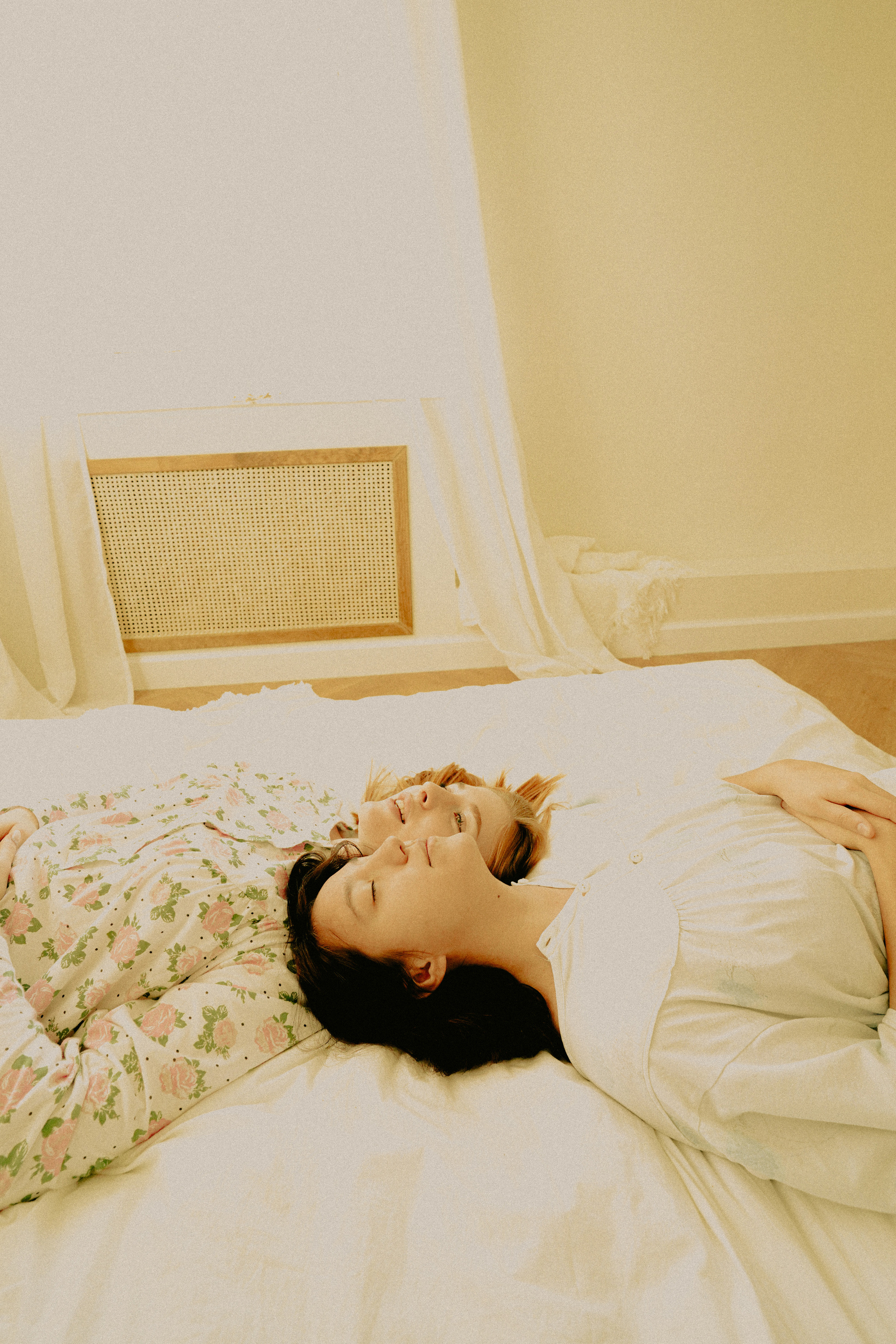 В ночнушках — Рождество. Фотограф — подружка!