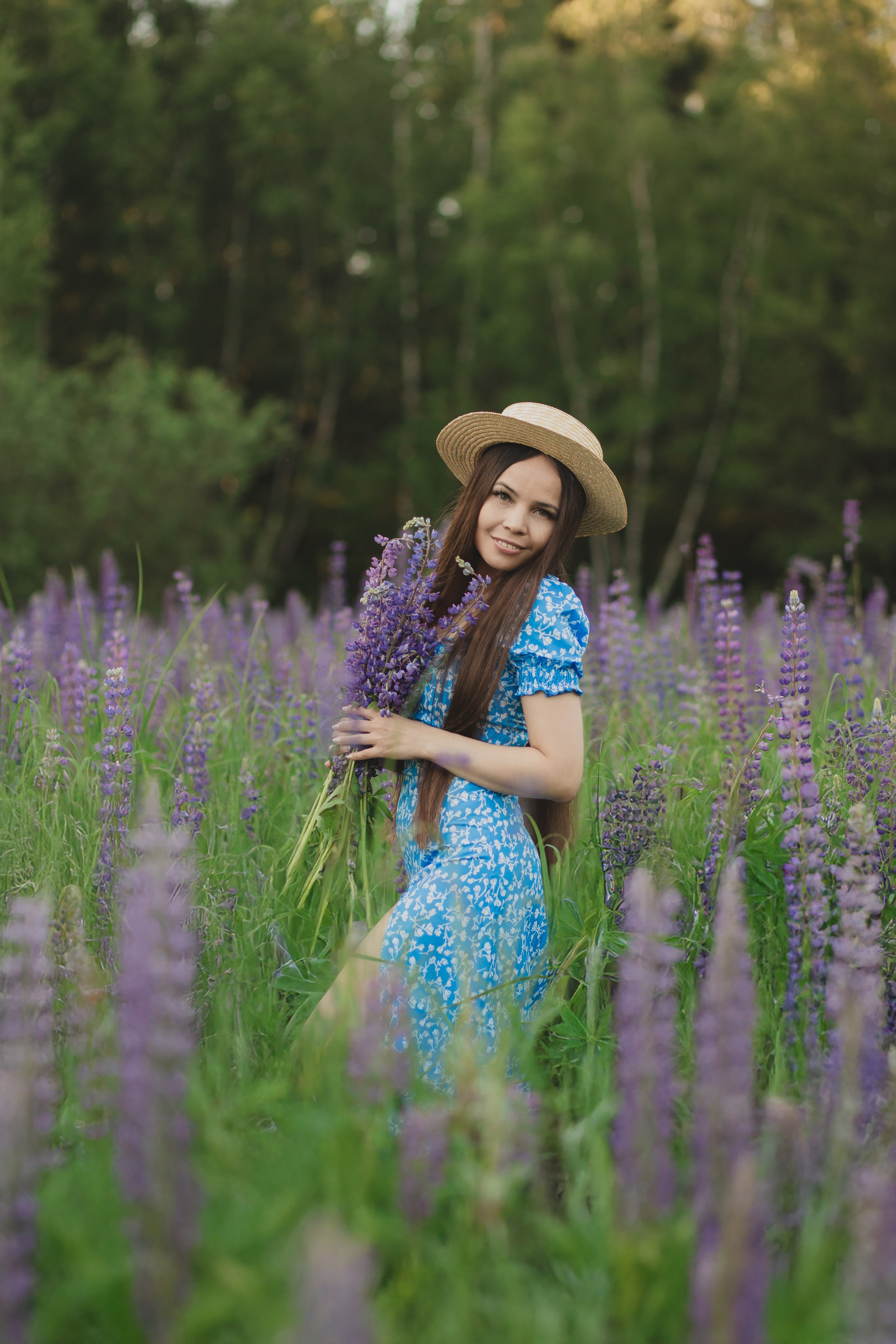 Таня в люпинах — бренд‑фотосессия в Москве, О проекте: люпиновый образ и атмосфера, Почему выбраны люпины?, Что мы создаём вместе, Образы и стилизация, Локация и настроение, Где использовать фото, Забронируйте съёмку, бренд-фотосессия в люпинах, люпины в Москве, визуальный контент для экспертов, фотосессия для личного бренда, Катерина Сысуева, rina_sphoto