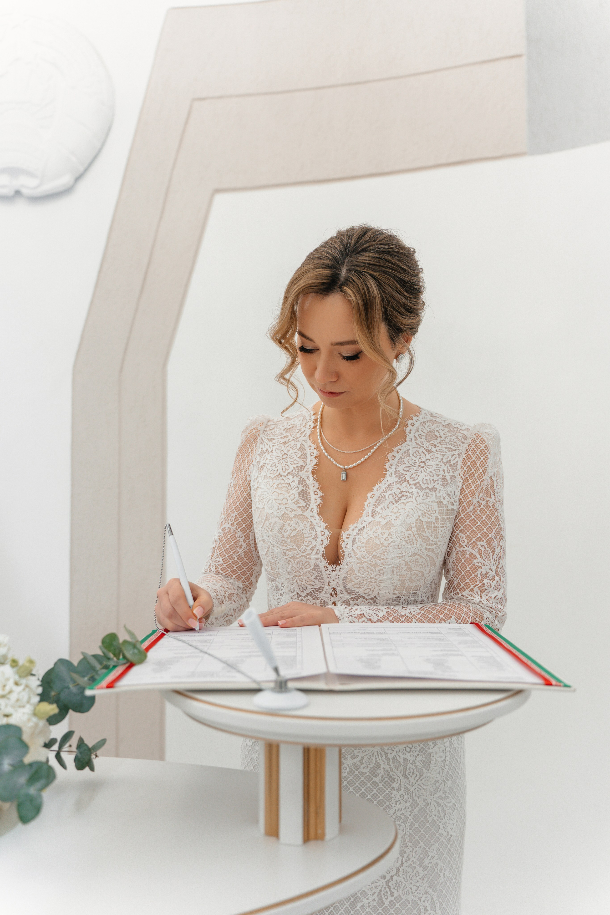 ЗАГС Октябрьского района (большой зал). Ваш семейный фотограф в Минске — Вика Трегубова