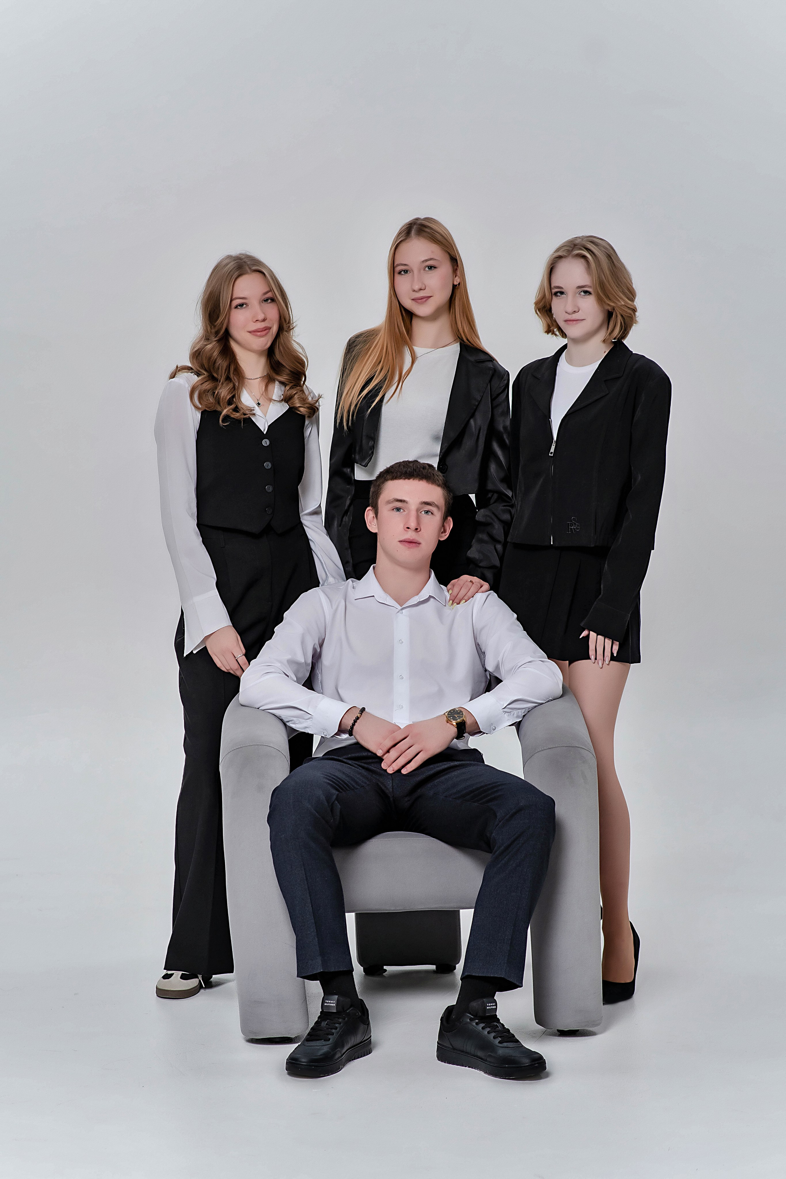 Выпускные (школьные) альбомы (книги) в Ростове-на-Дону. Современные Выпускные Альбомы в Ростове-на-Дону