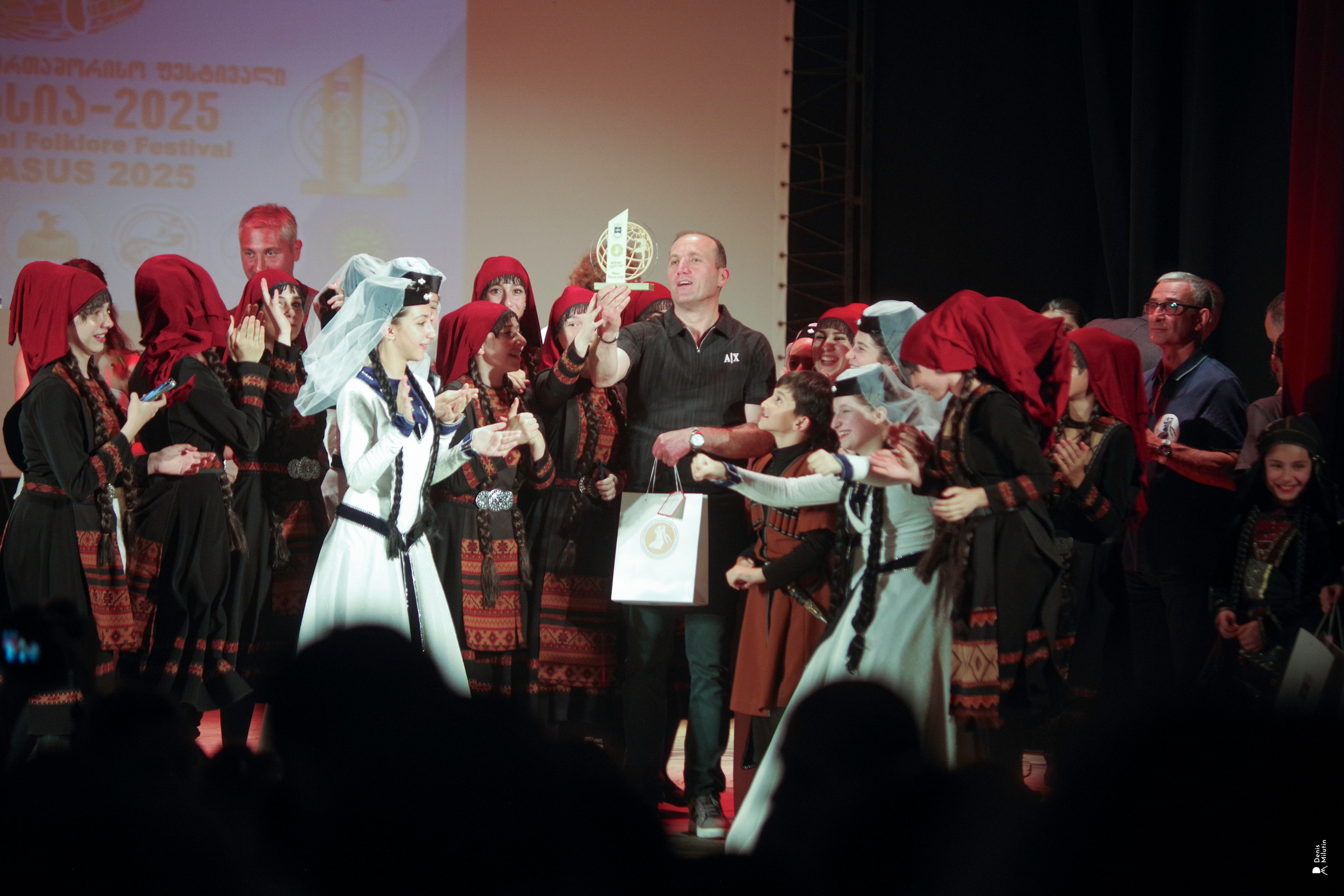 Танцы в прекрасном Они. Портретный фотограф Денис Милютин