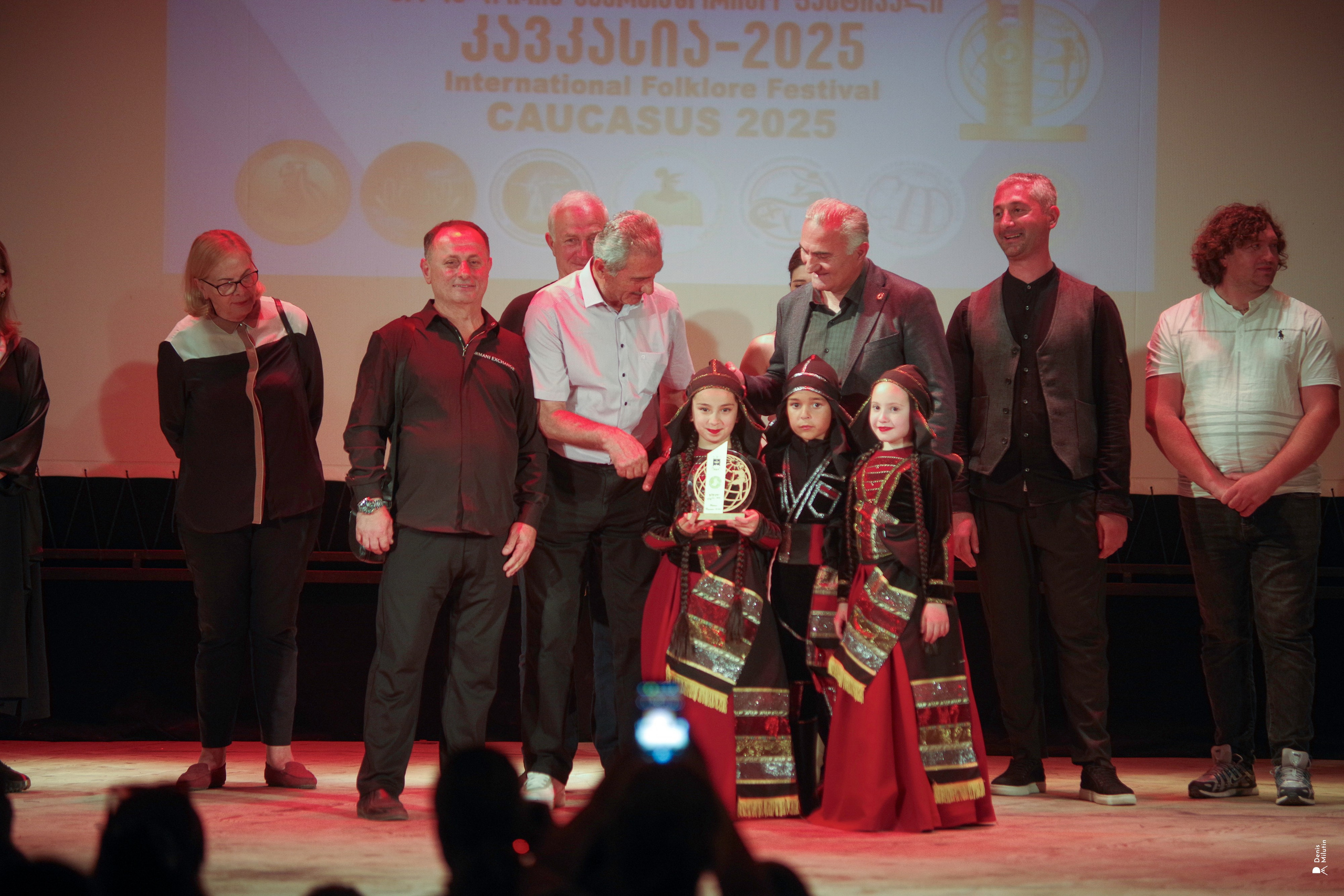 Танцы в прекрасном Они. Портретный фотограф Денис Милютин