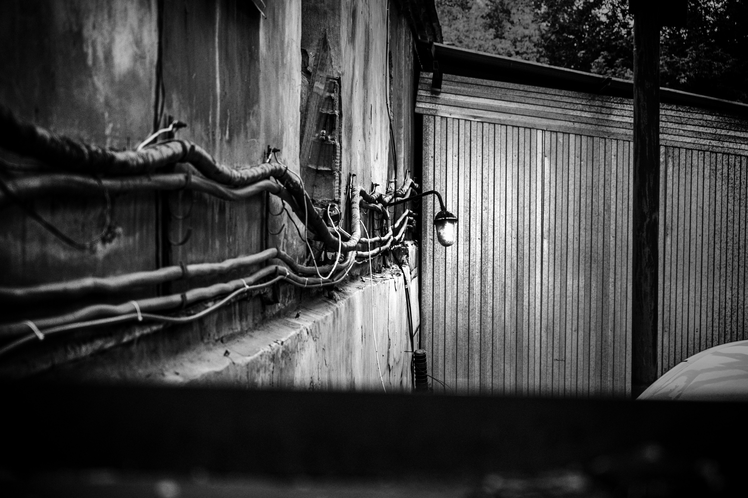 Exit or Escape. Whoii art