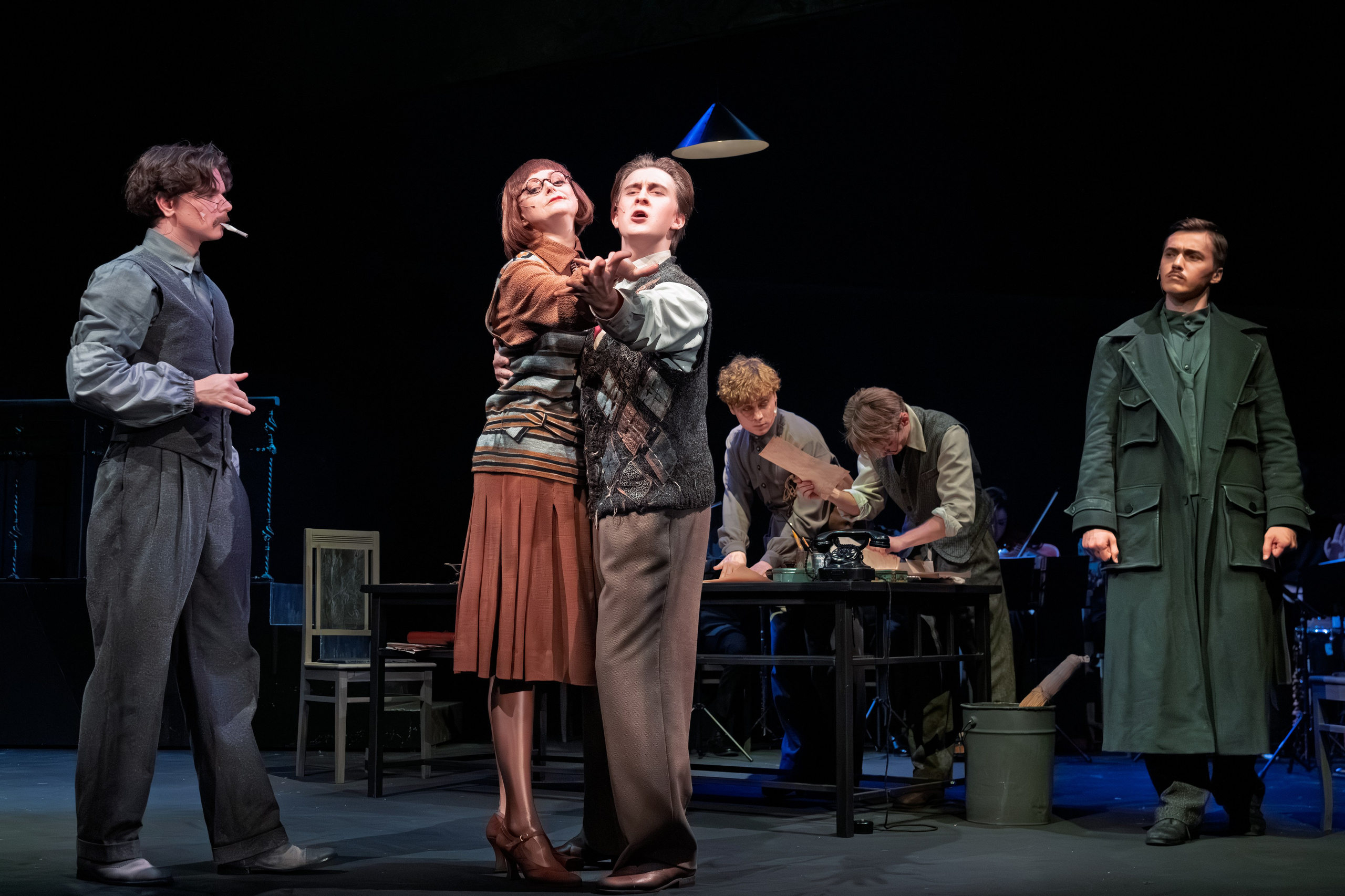 Театр Терезы Дуровой: Кто Есенин?. Сайт фотографа Сергея Абрамова