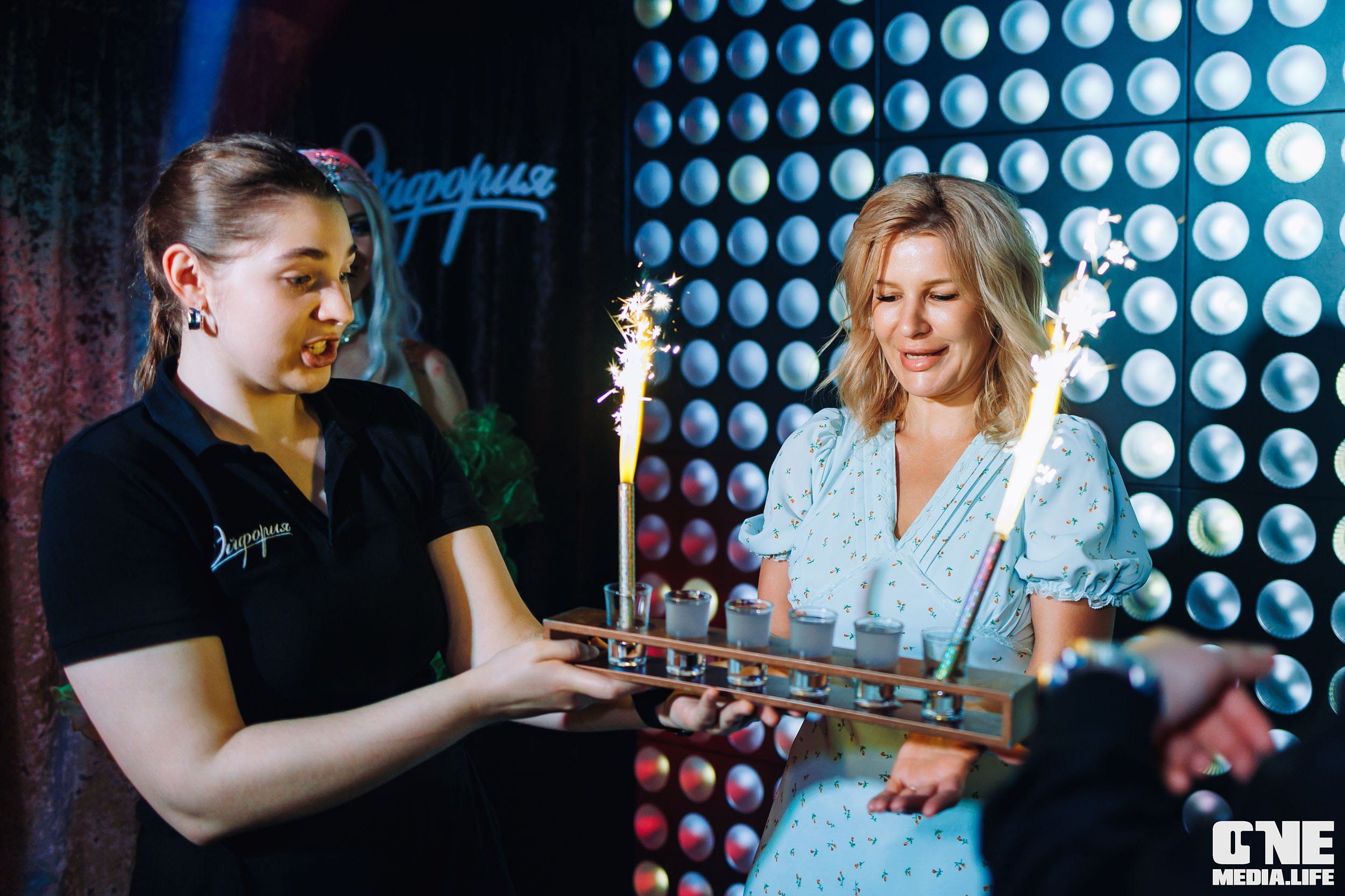 Фоторепортаж из караоке-клуба Эйфория. One Media Life: фоторепортажи, фотоотчеты с мероприятий и заведений