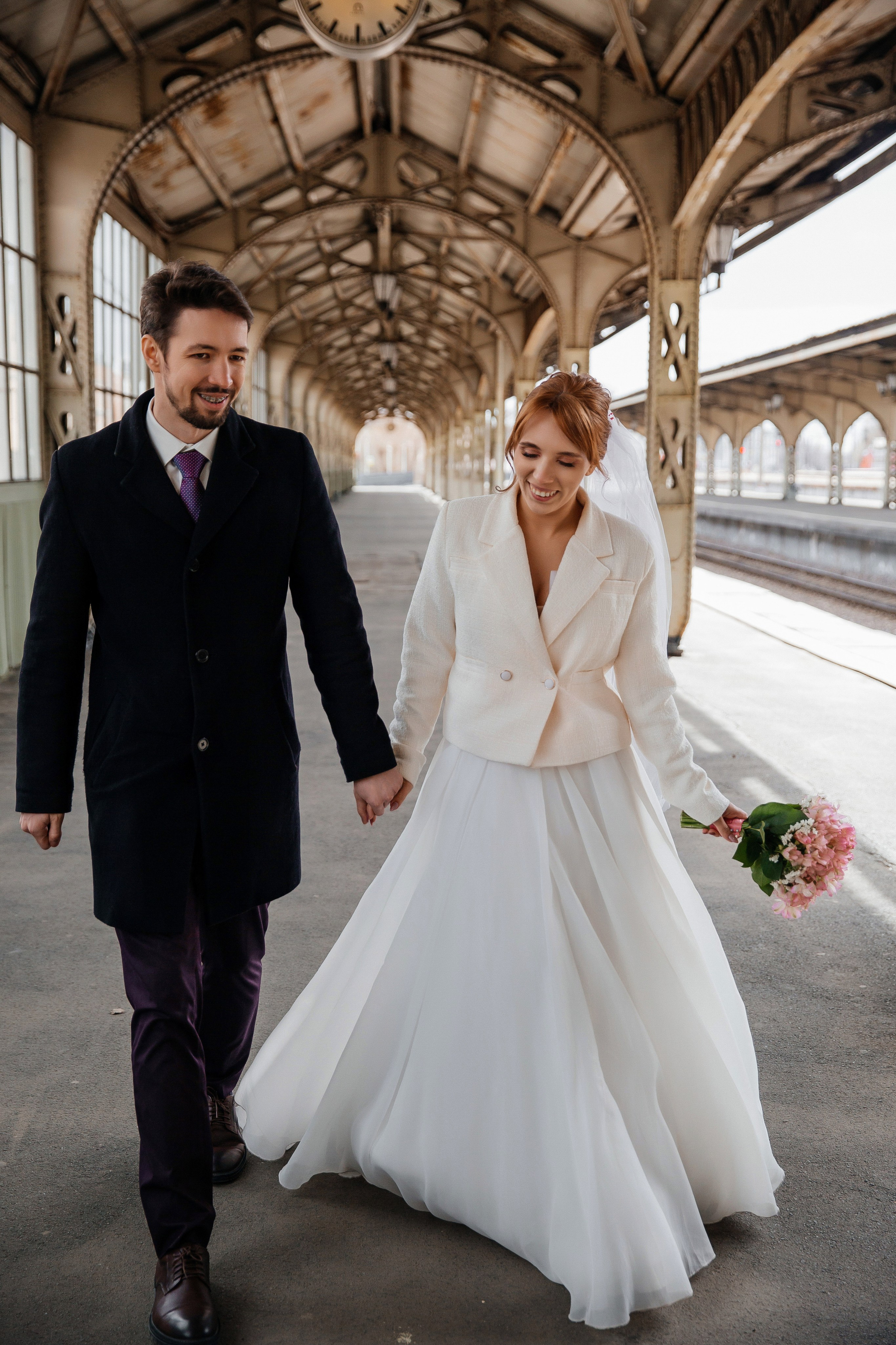 Первый ЗАГС и Фотосессия на Витебском в апреле. Свадебный фотограф в Санкт-Петербурге Вика Стукачева