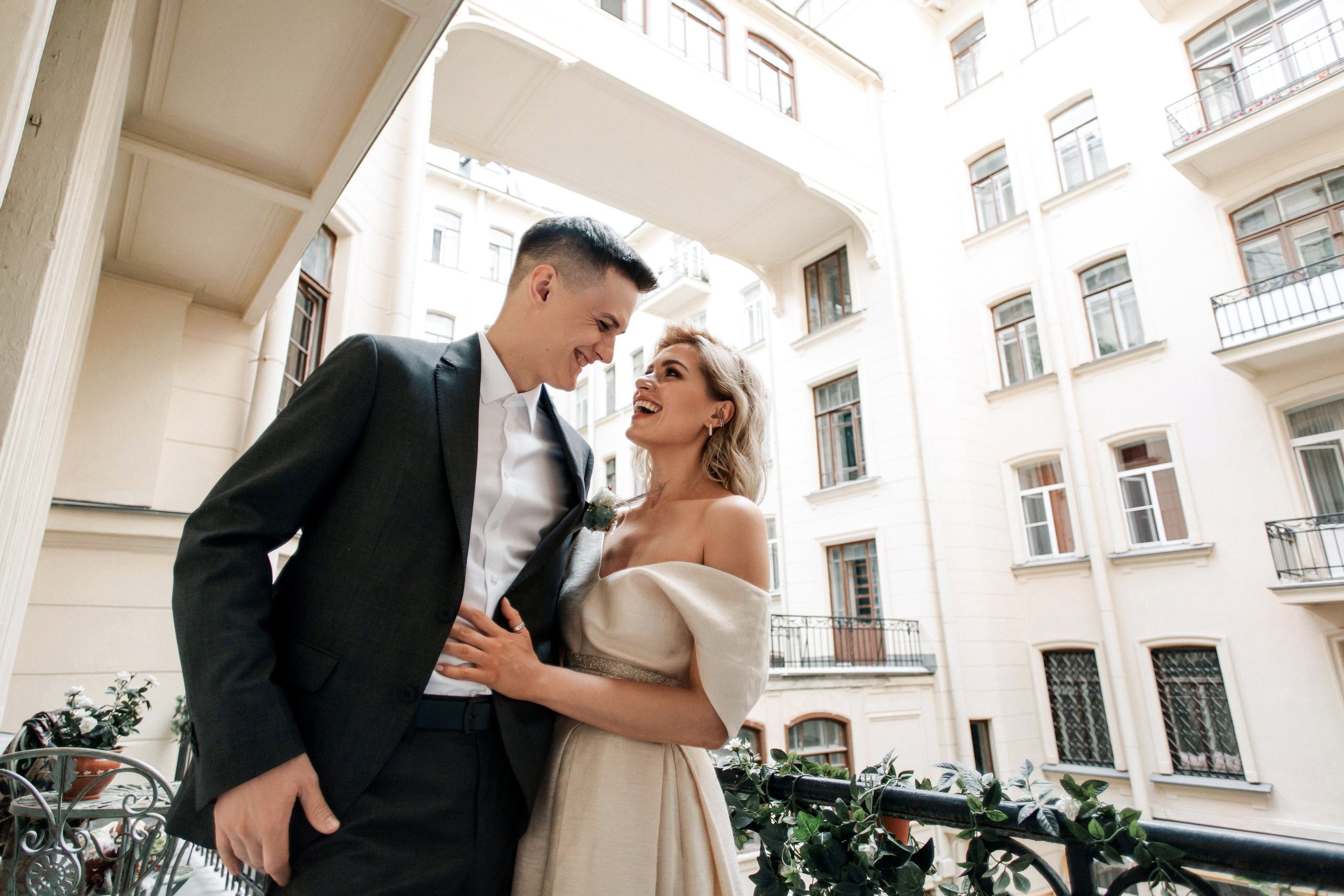 Свадьба для двоих с прогулкой в Выборге. Свадебный фотограф в Санкт-Петербурге Вика Стукачева