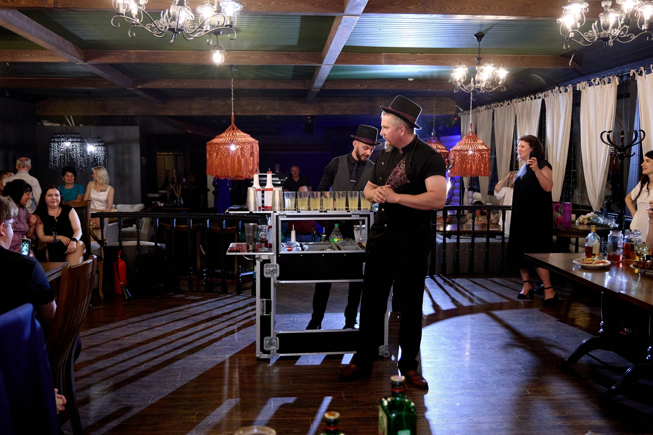 Выпускной 35 Сош. Фотограф Выпускные альбомы Таганрог Сергей Коробченко