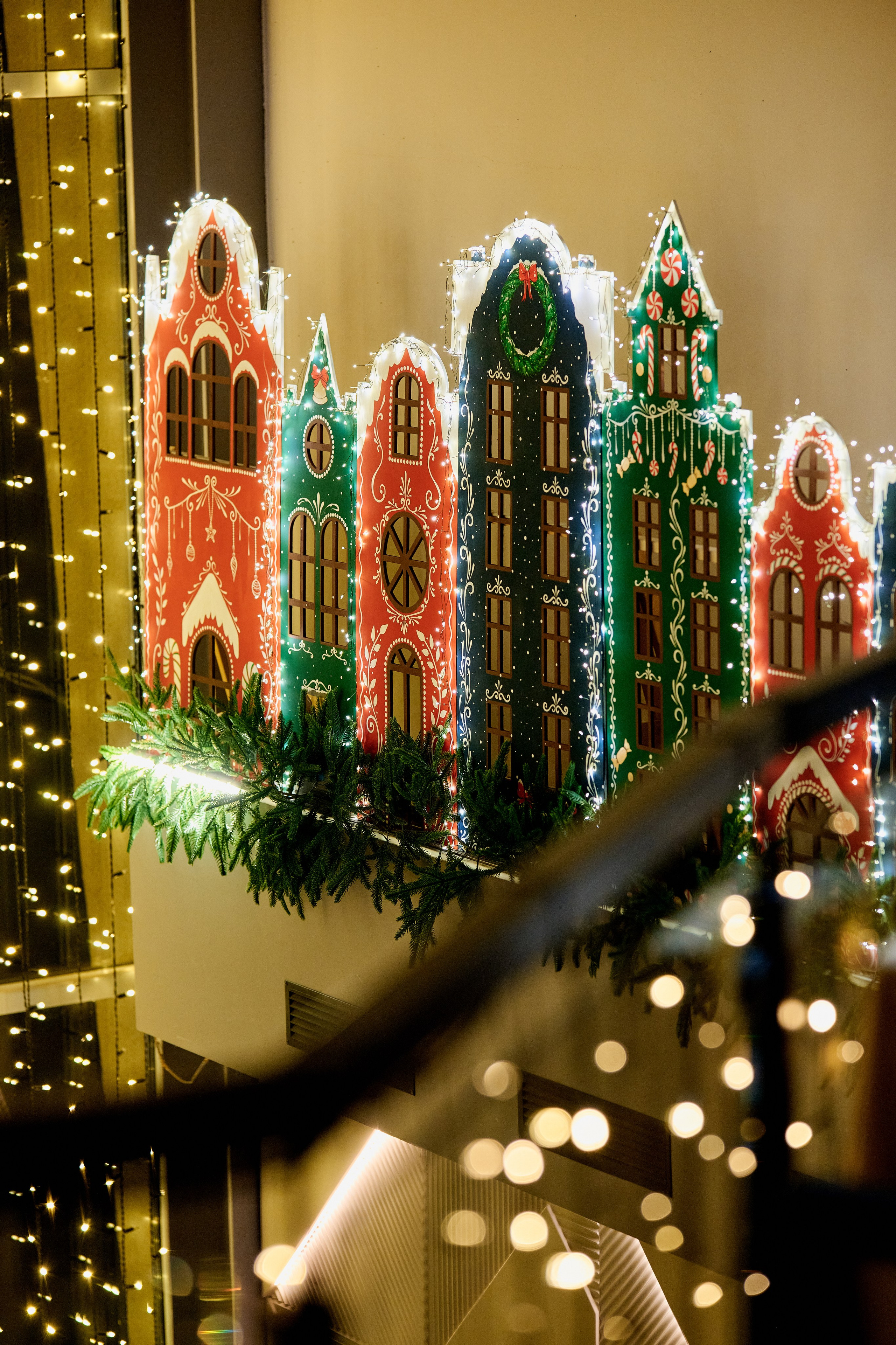 Новогодний декор ресторана Альбатрос. Фотограф Таганрог Анна Трайжон