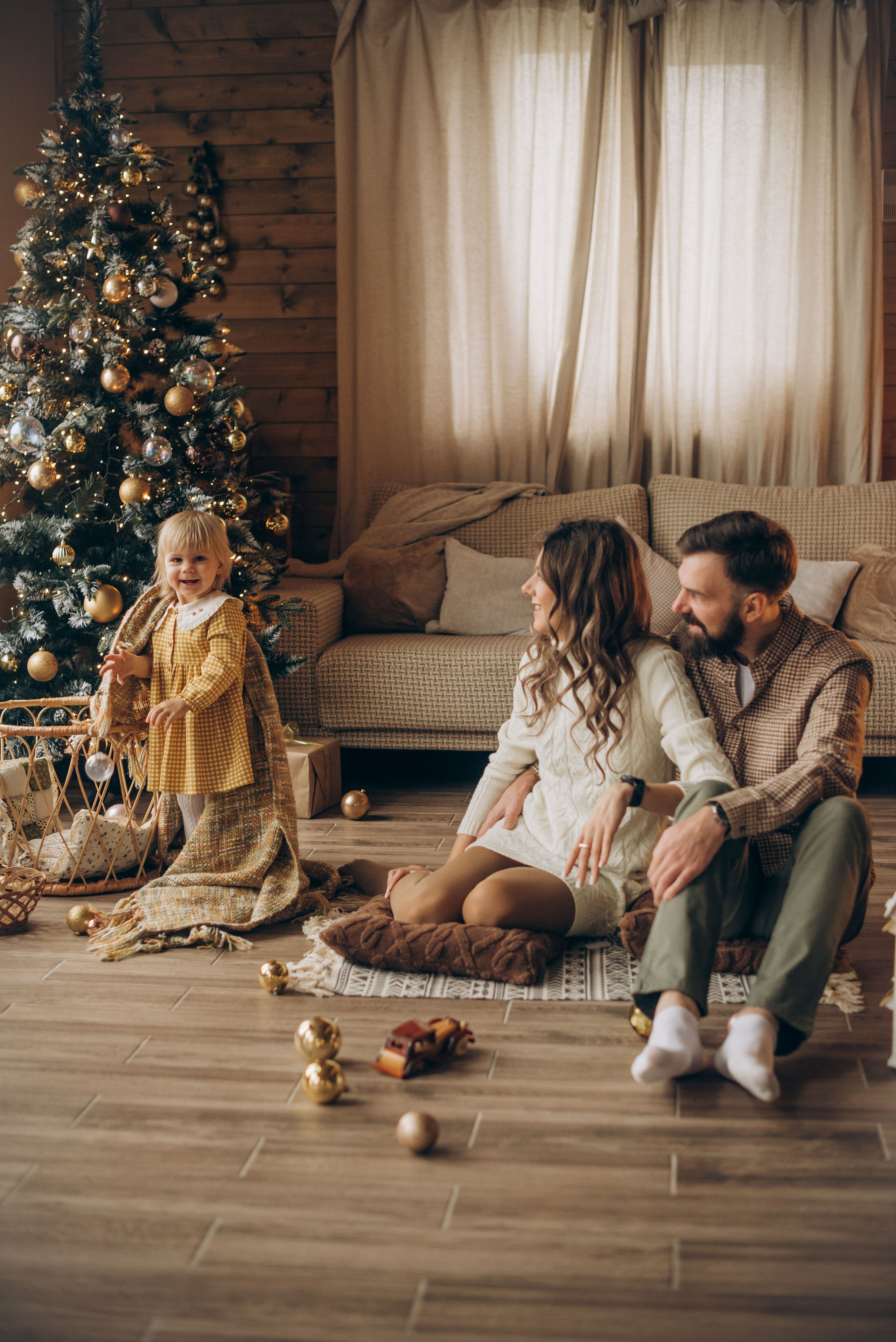Семейная новогодняя фотосессия в студии. Семейный фотограф в Домодедово и Москве Елена Пичугина