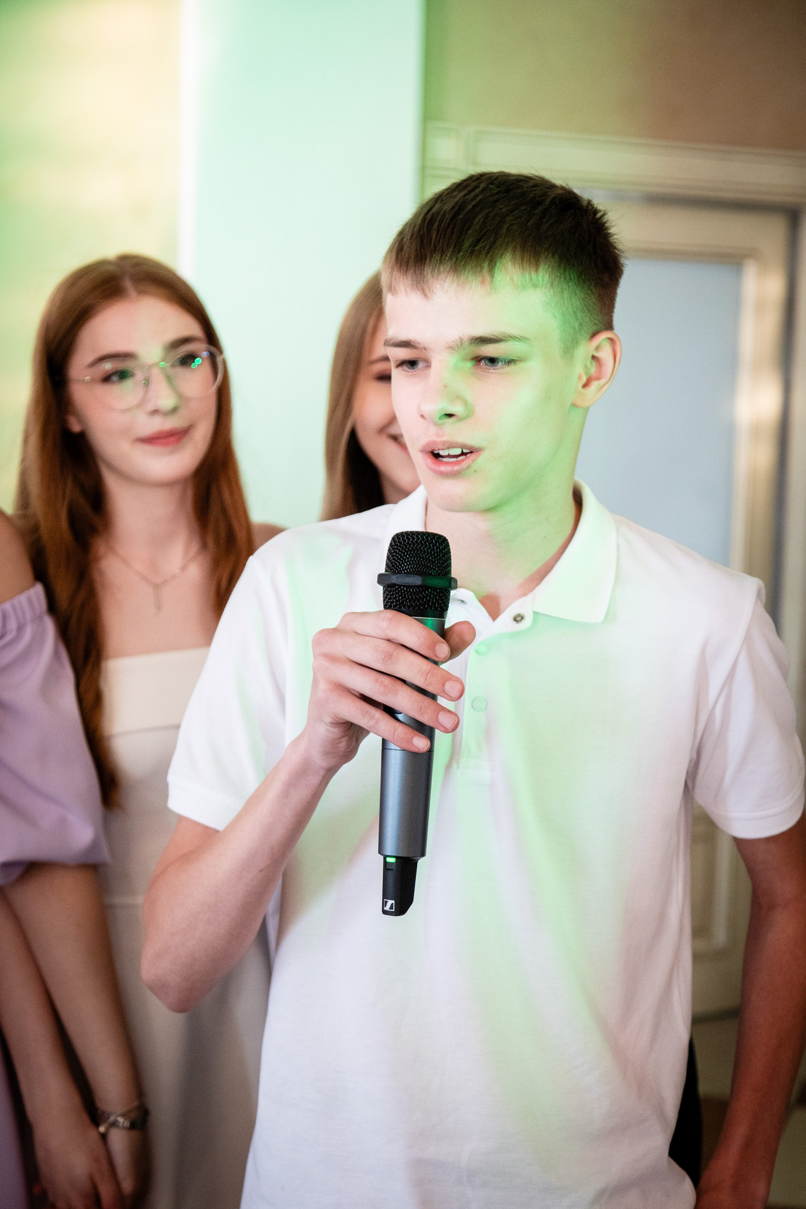 Школьный выпускной. Детский фотограф видеограф в Хабаровске Михаил Орлов