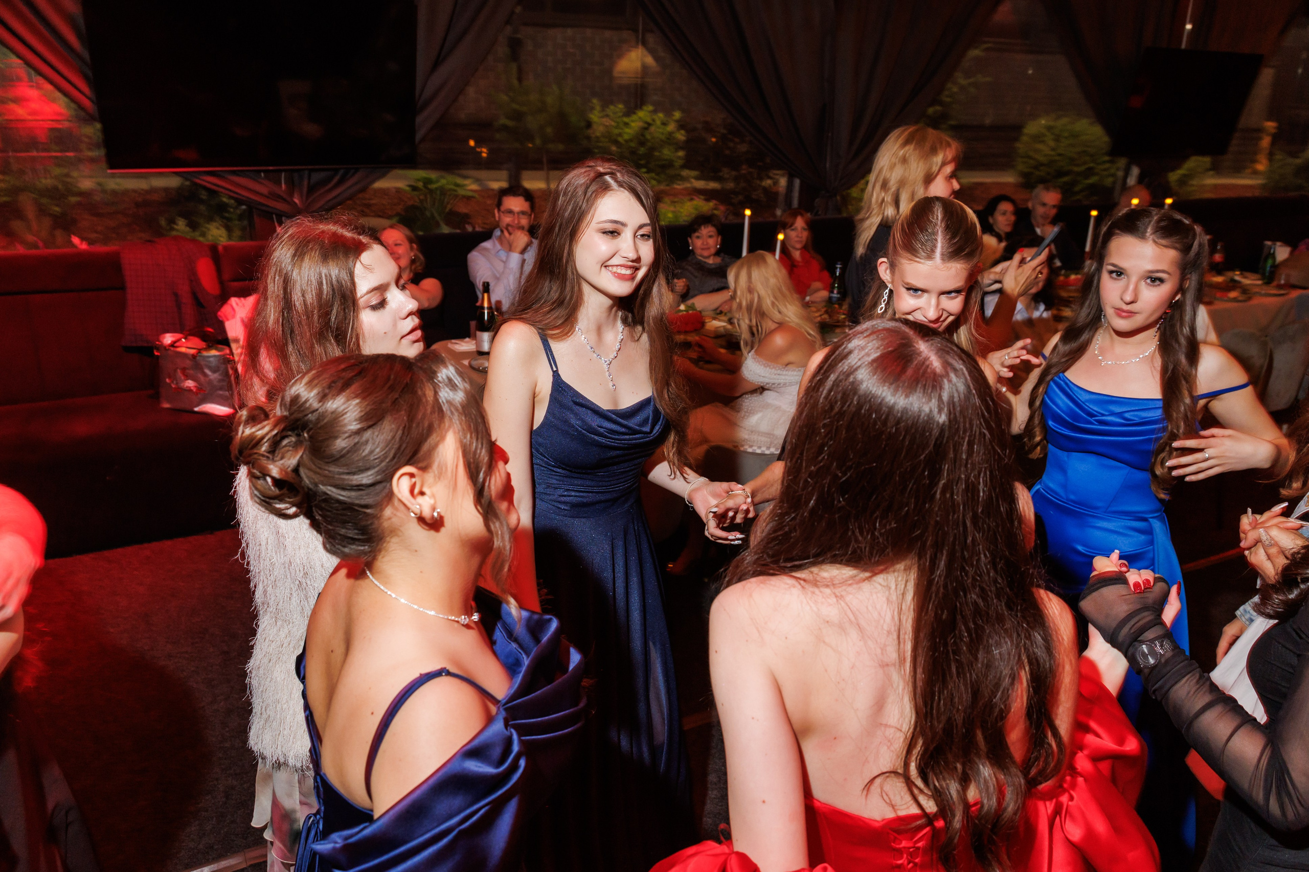 Выпускной 2025. Фотограф в Москве Дмитрий Емельянов