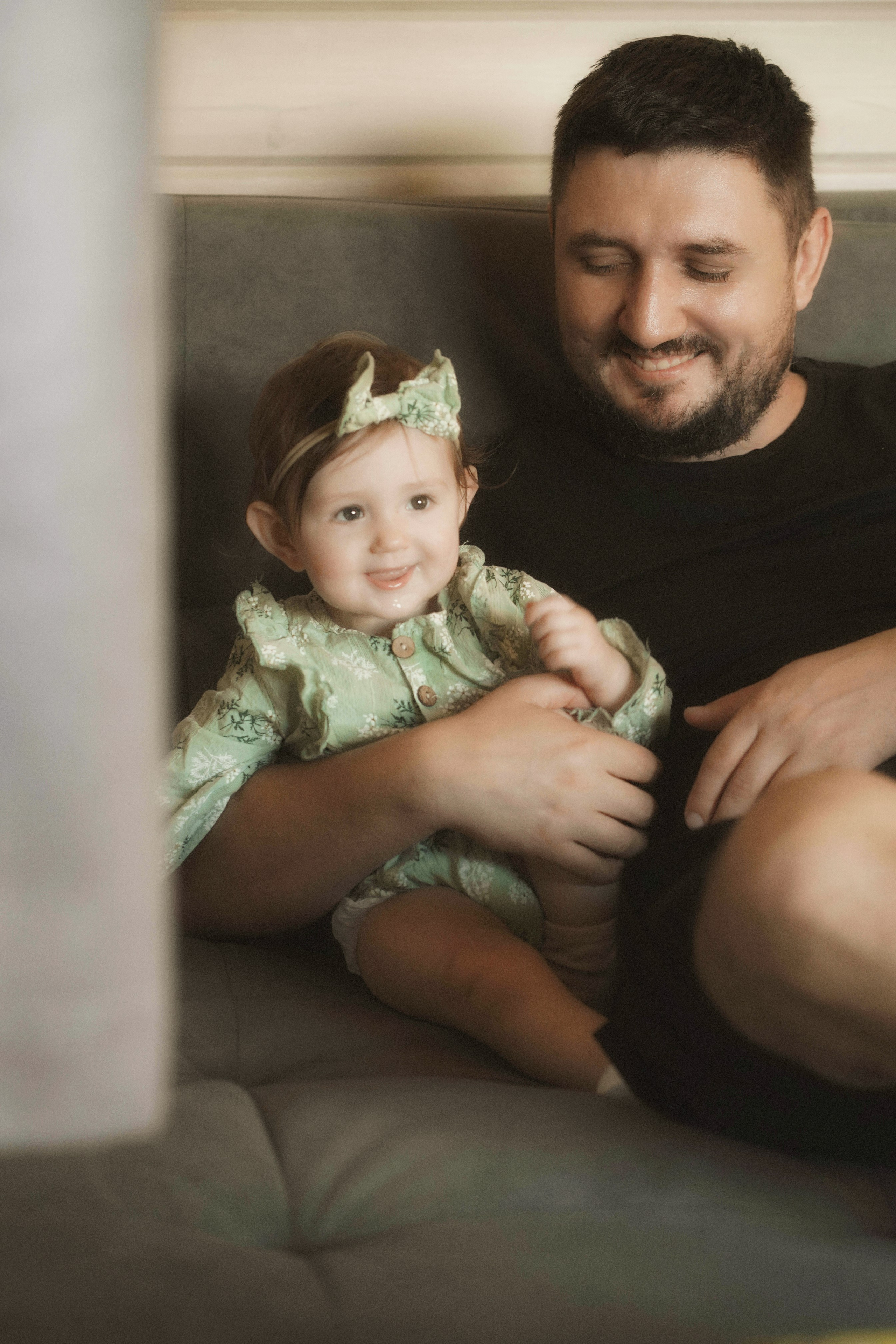 Семейная съемка дома. Выездной фотограф-видеограф в Республике Алтай Солоны Куюкова