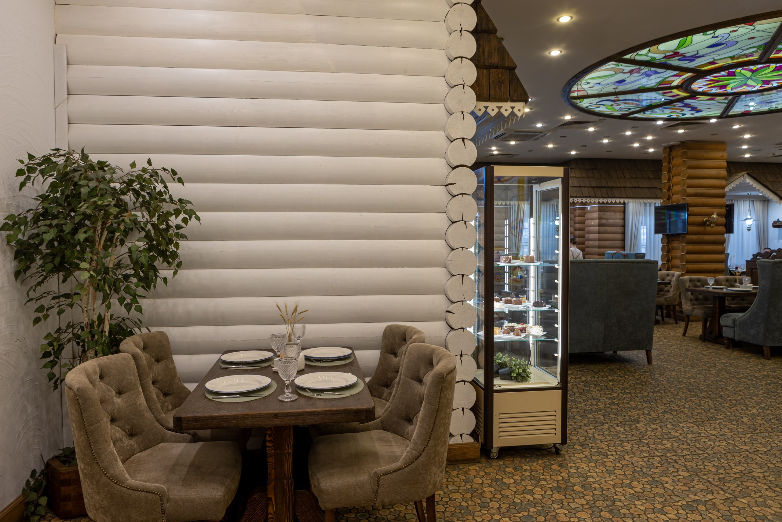 Банкетный зал ресторана «Дача». Фотограф в Оренбурге. Профессиональный фотограф