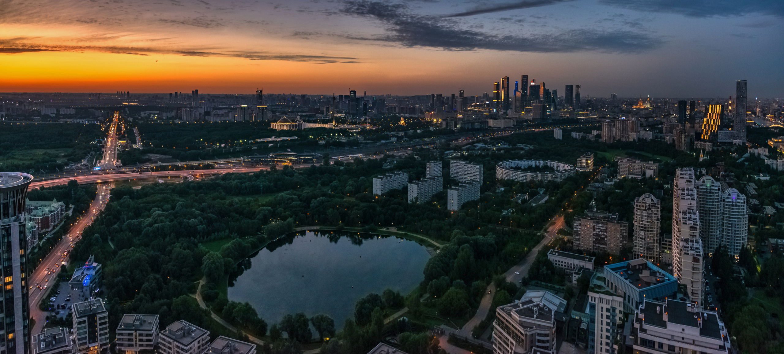 Просто на крышу. Фотограф Лара Кучина