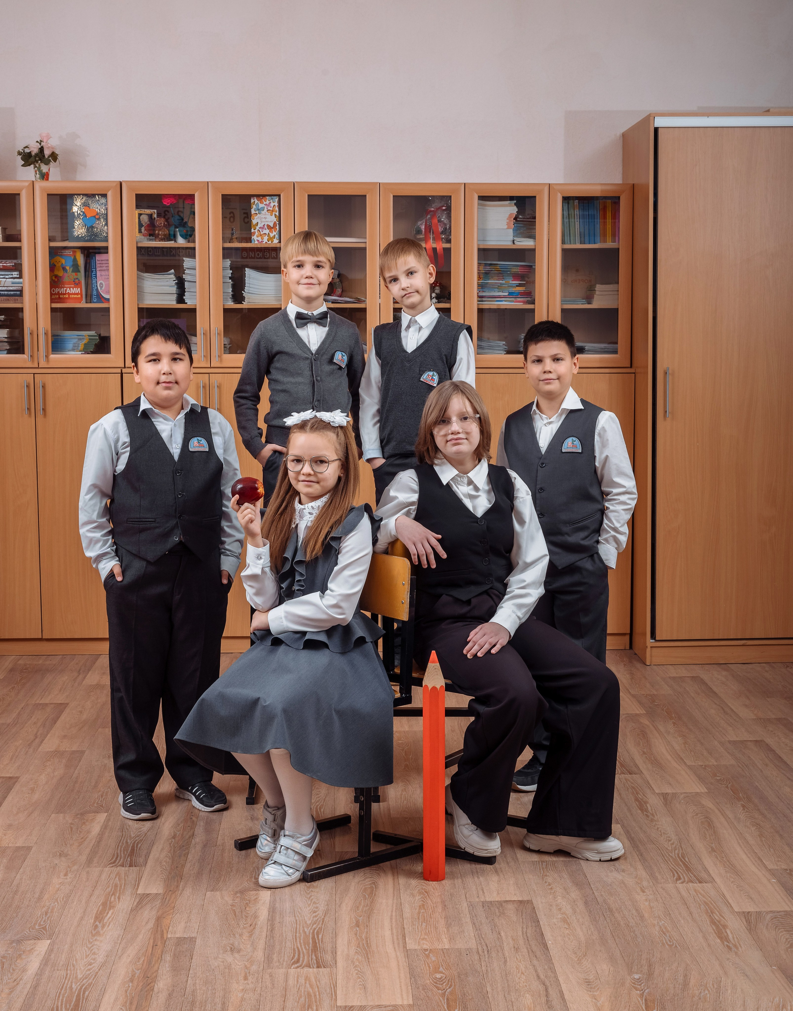 Начальные классы. Выпускные школьные фото­альбомы для школ и детских садов в Волгограде и Волжском