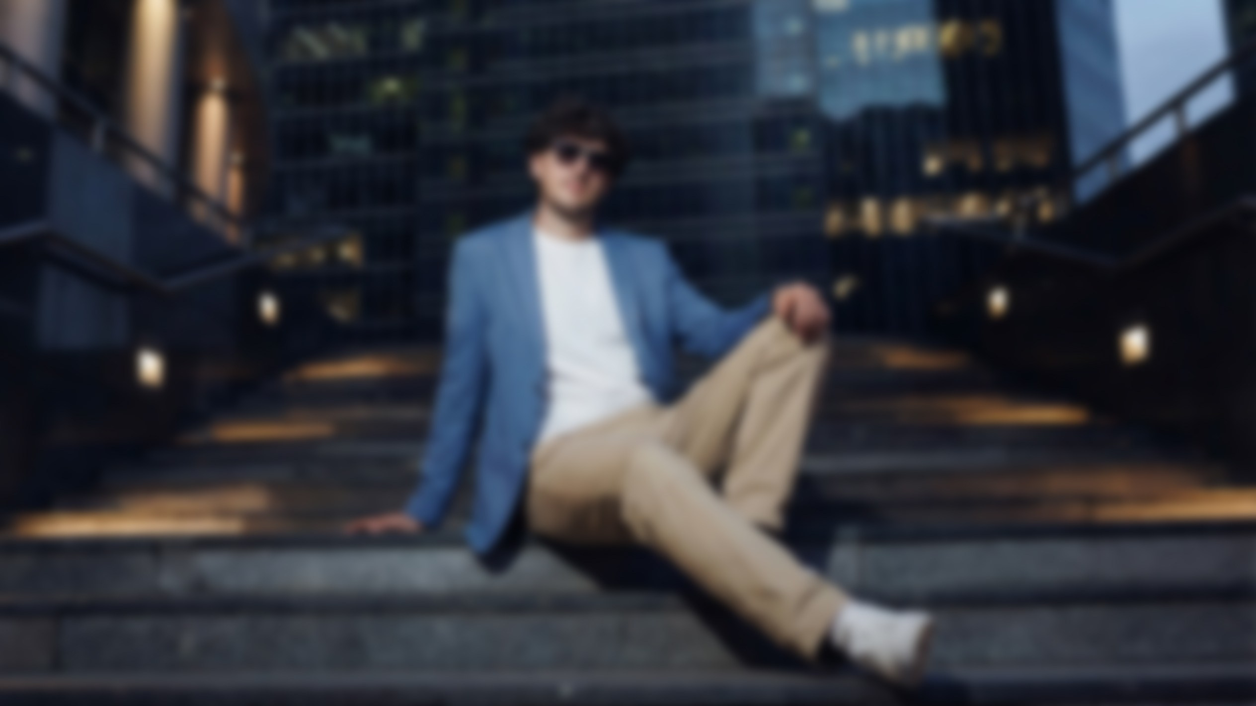 Кейс: фото на закате в Москва-Сити для личного бренда. Фотограф Василий Жуков | Портретная и бизнес-съемка в Москве под ключ