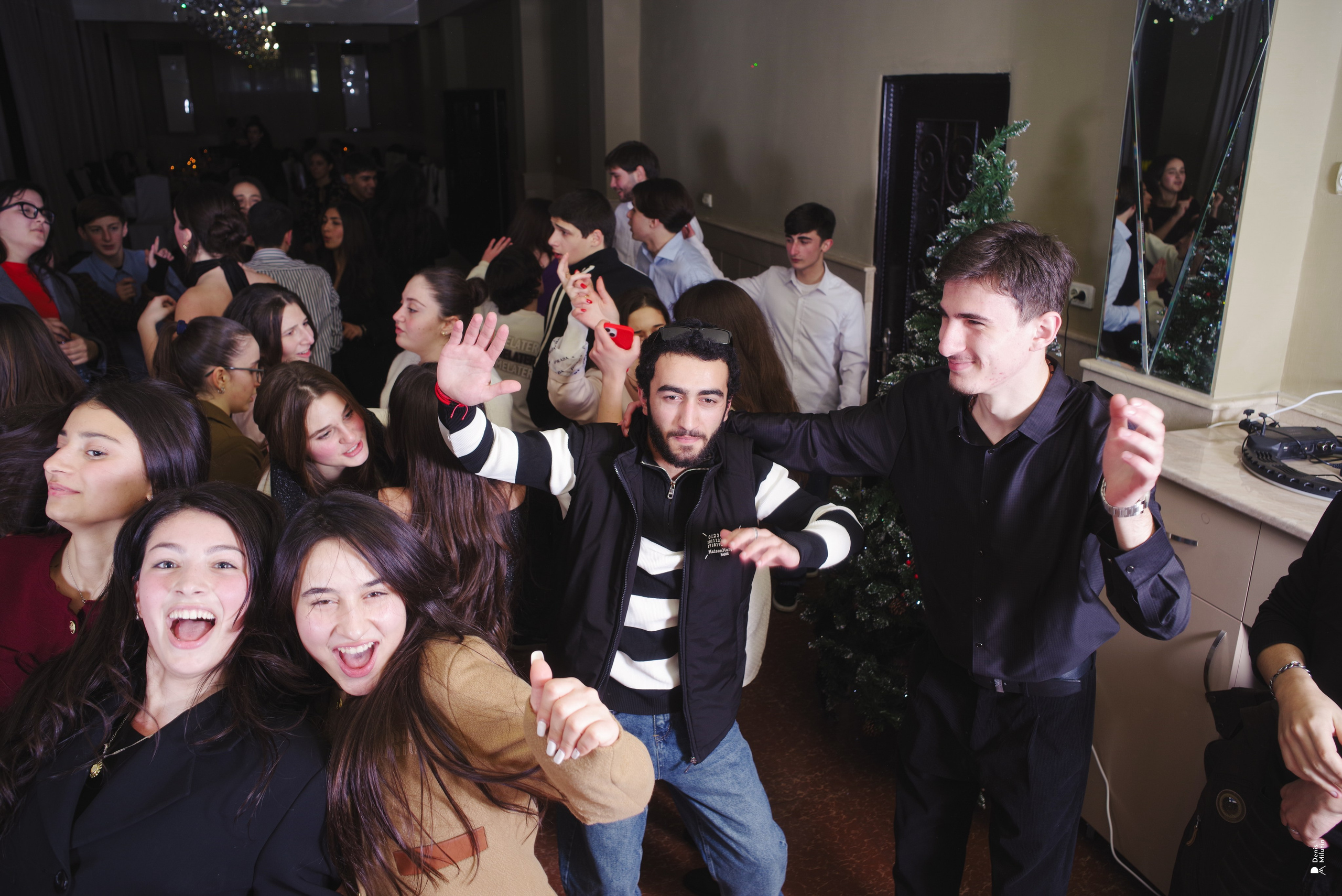 English Versale. Портретный фотограф Денис Милютин