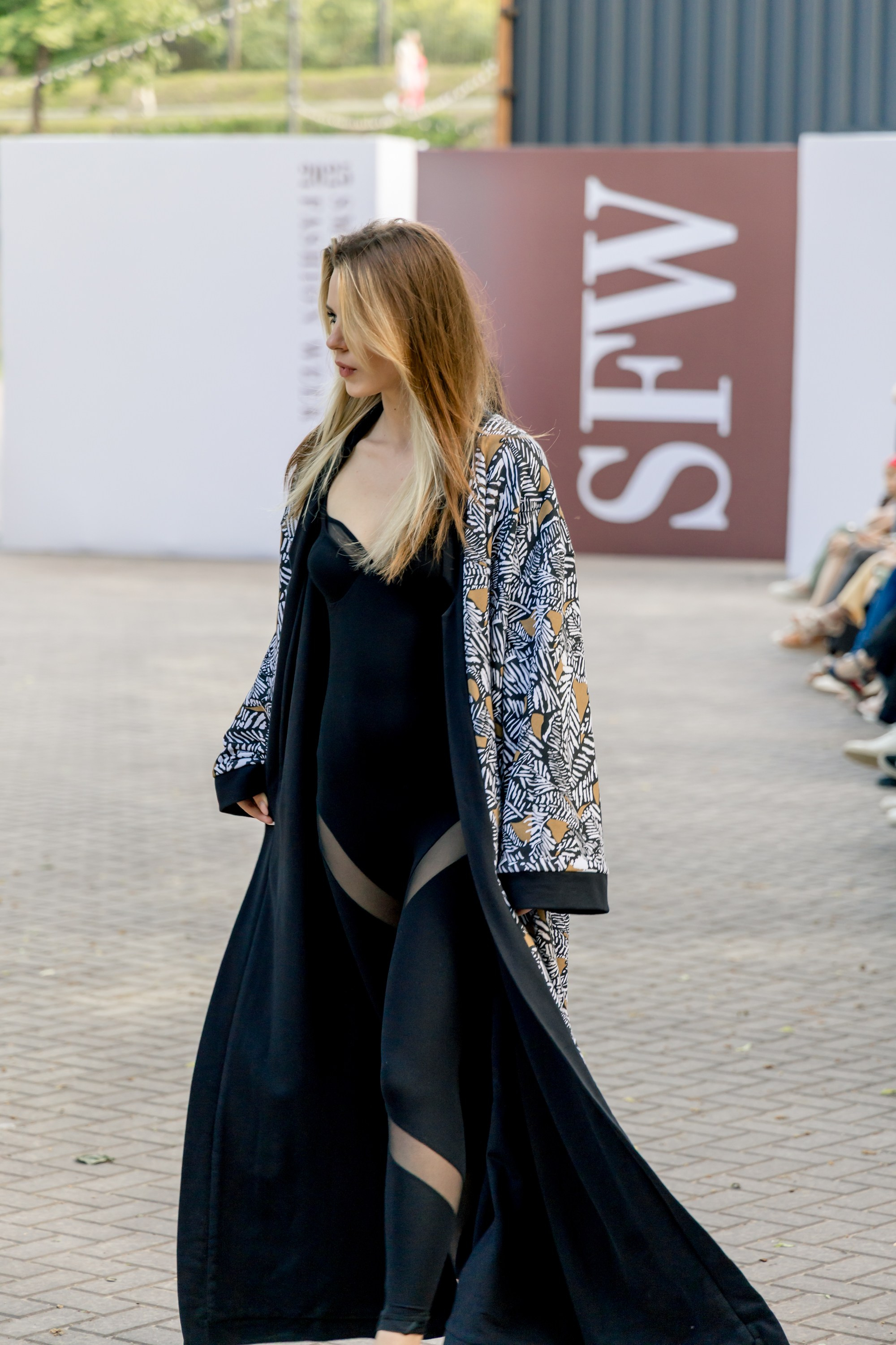 Smolensk Fashion Week 2025_показы_ДЕНЬ 1_ВЕЧЕРНИЙ ПОКАЗ_19:00. Главная