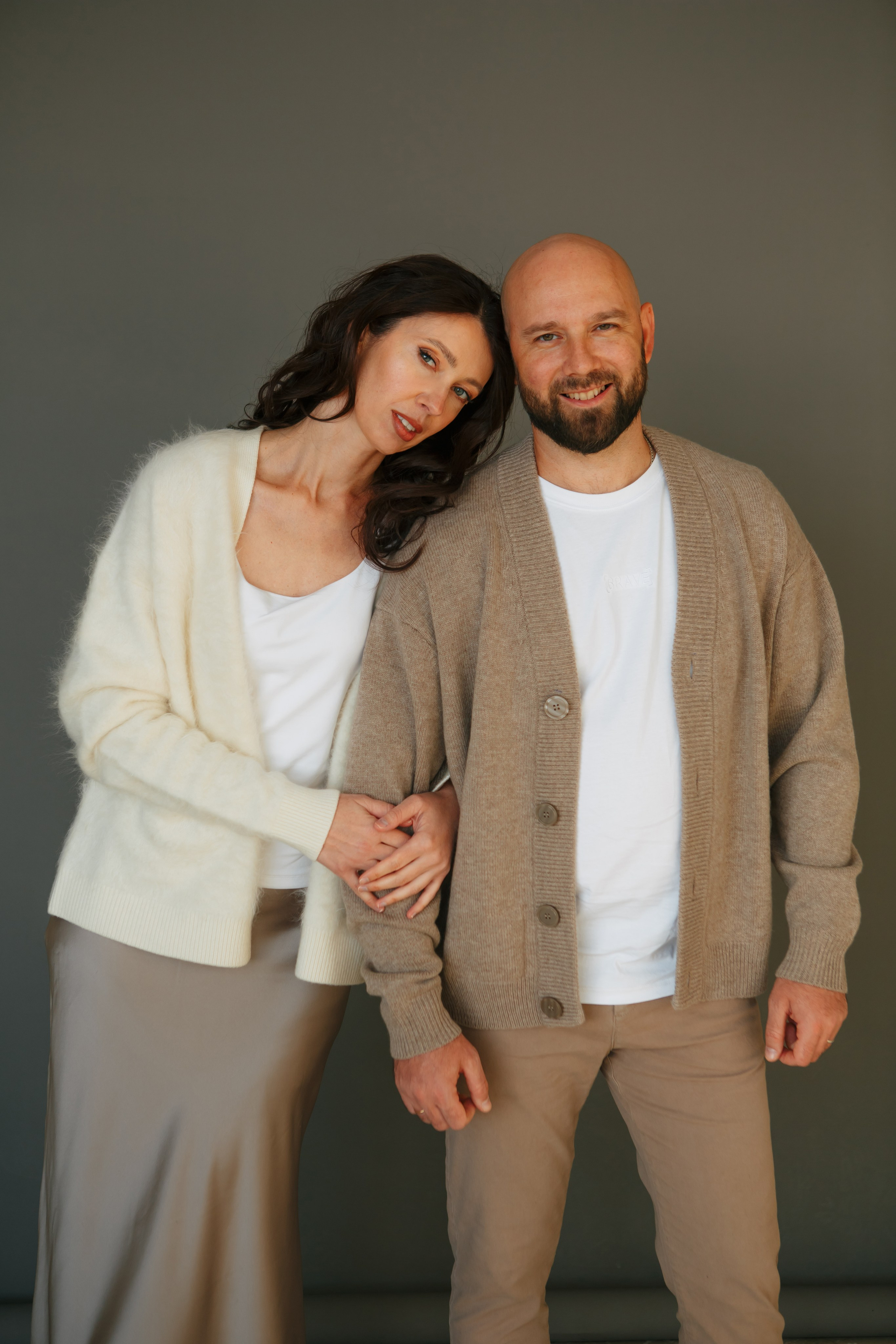 Семейная фотосессия в минималистичном стиле. Фотограф Александра Рышкова