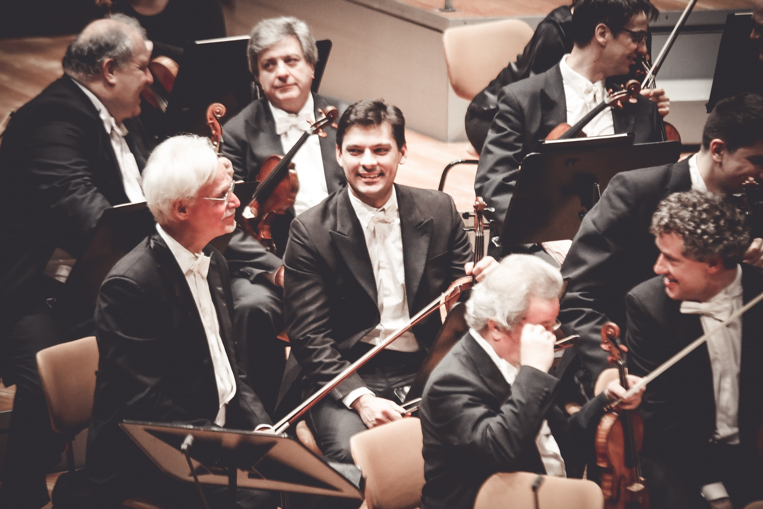 Теодор Курентзис исполнил вердиевский Реквием с берлинскими филармониками. Дарья Письменюк / Darya Leitstern — фотограф, музыкант, журналист, путешественник