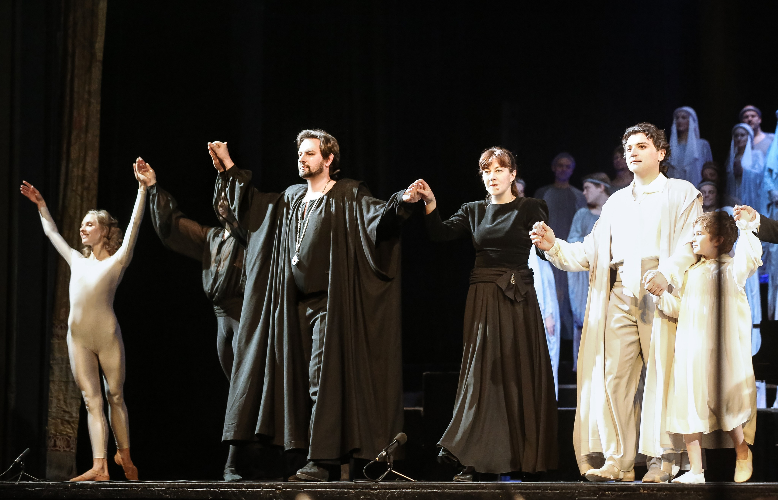 «О, Моцарт! Моцарт…» в Новой опере. Дарья Письменюк / Darya Leitstern — фотограф, музыкант, журналист, путешественник