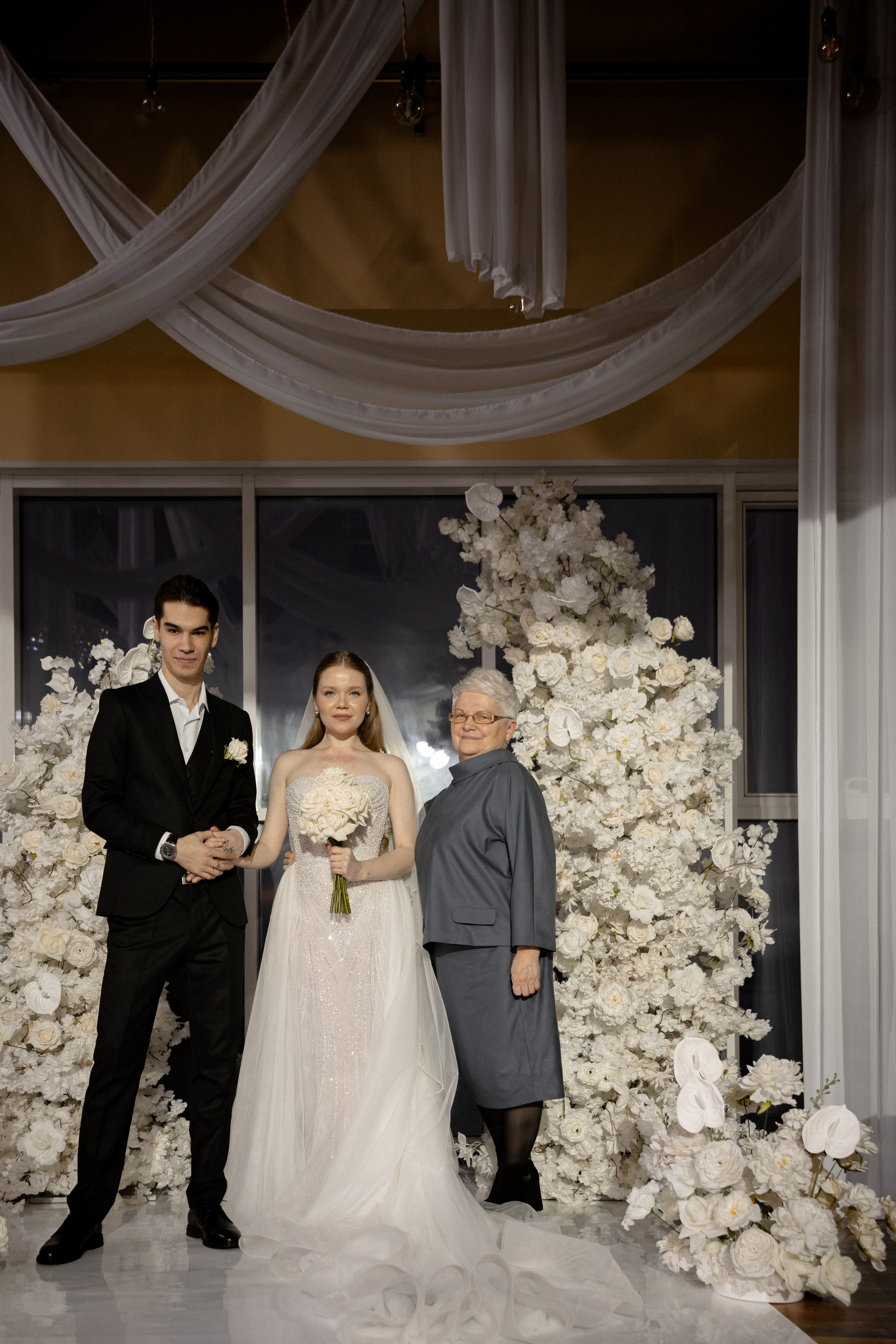 СВАДЕБНАЯ СЬЕМКА СБОРОВ В ОТЕЛЕ И ВЫЕЗД НА ЦЕРЕМОНИЮ (СНЯТО В СИБИРЕ В НИЖНЕВАРТОВСКЕ). Профессиональный фотограф, Санкт-Петербург — Виктория Богомолова