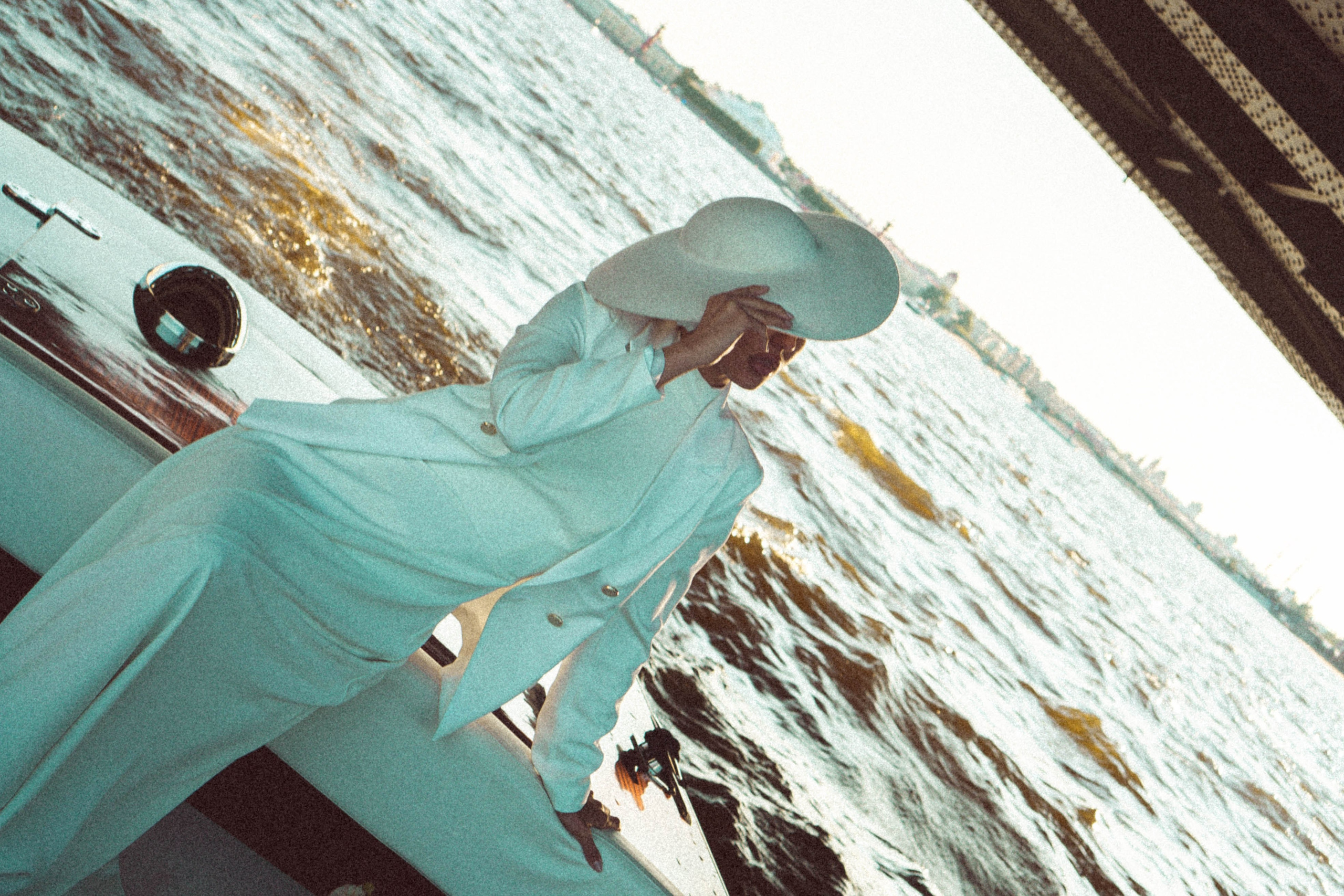 СВАДЕНБНАЯ СЬЕМКА НА КАТЕРЕ ПО КАНАЛАМ САНКТ-ПЕТЕРБУРГА И В АКВАТОРИИ НЕВЫ. Профессиональный фотограф, Санкт-Петербург — Виктория Богомолова