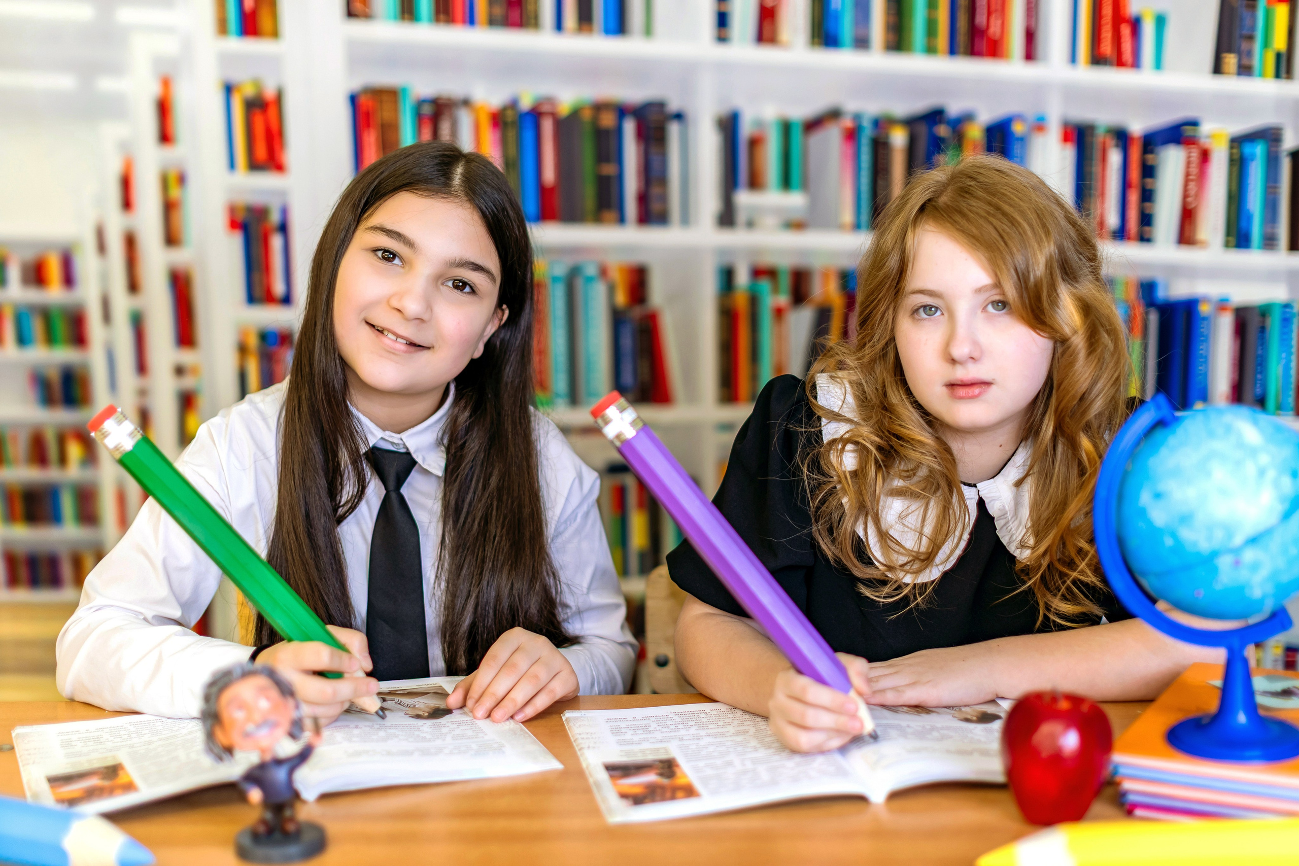 ГАЛЕРЕЯ фотографий для Начальной школы 1-4. Фотограф и видеограф Москва. Свадебный фотограф, видеограф. Выпускные альбомы. Оживающие альбомы