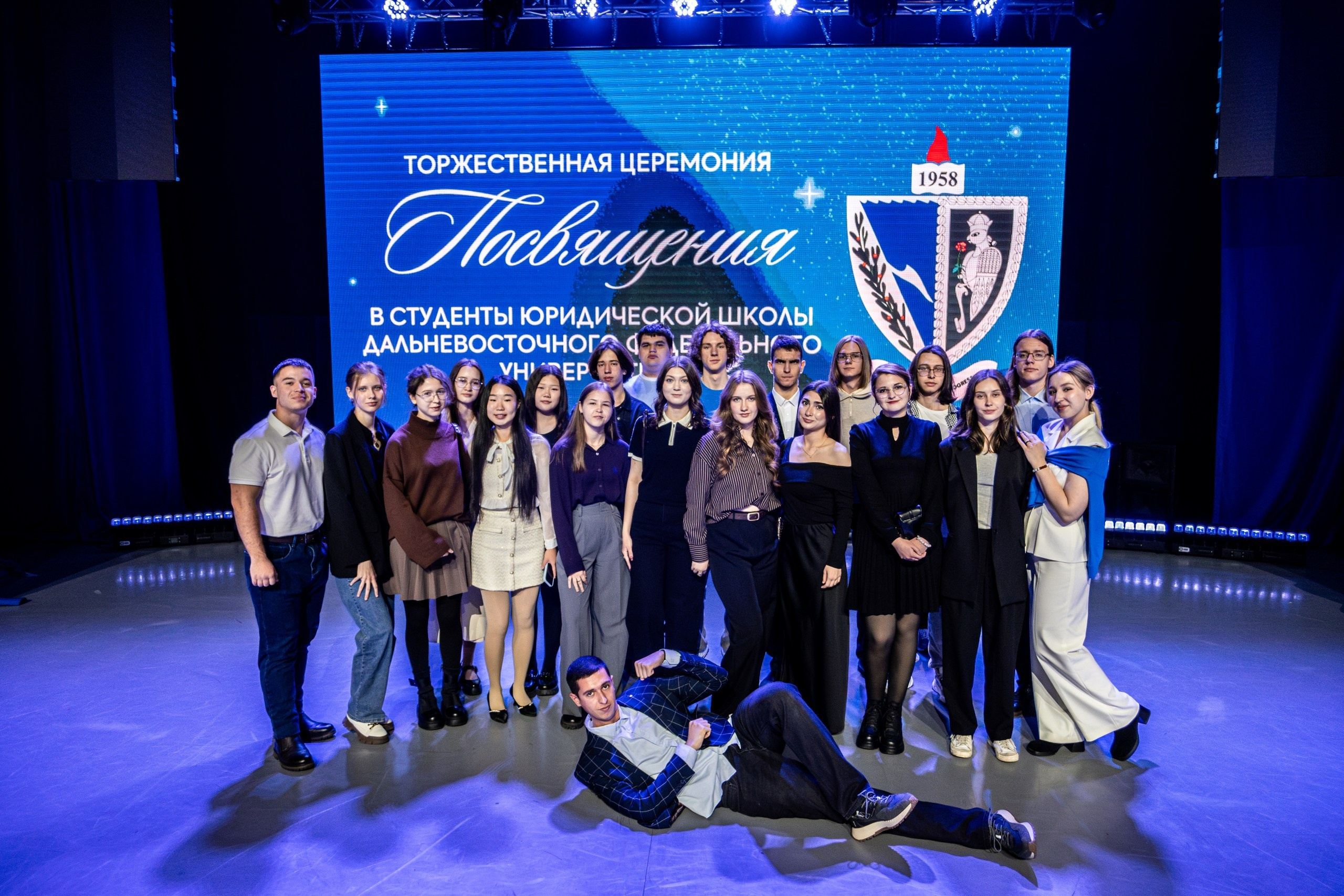 Посвящение в студенты ЮШ 2025. Репортажный и портретный фотограф во Владивостоке Денис Седов