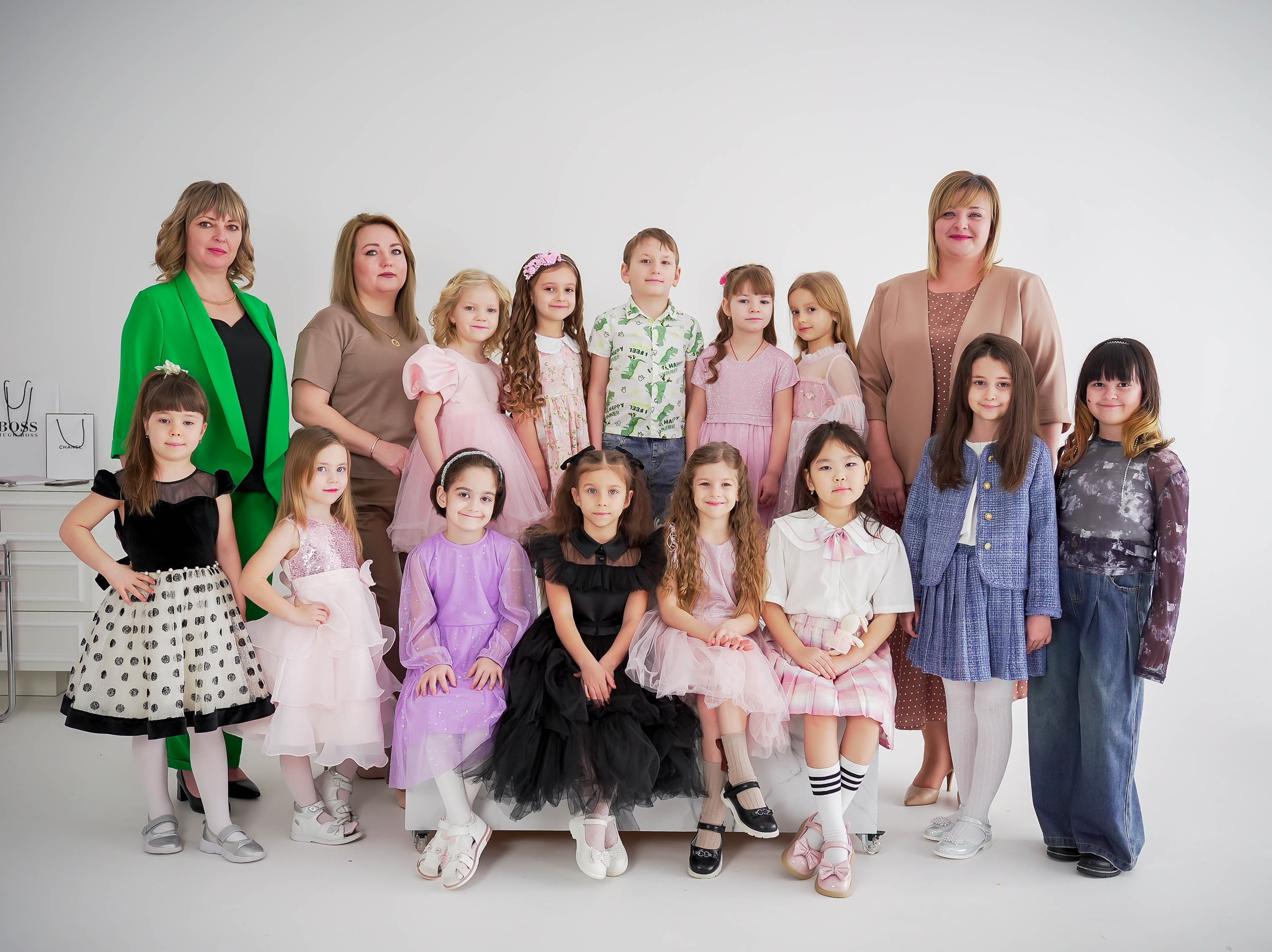 Групповые фотографии. ProAlbom — Выпускные альбомы в Кореновске и Краснодарском крае