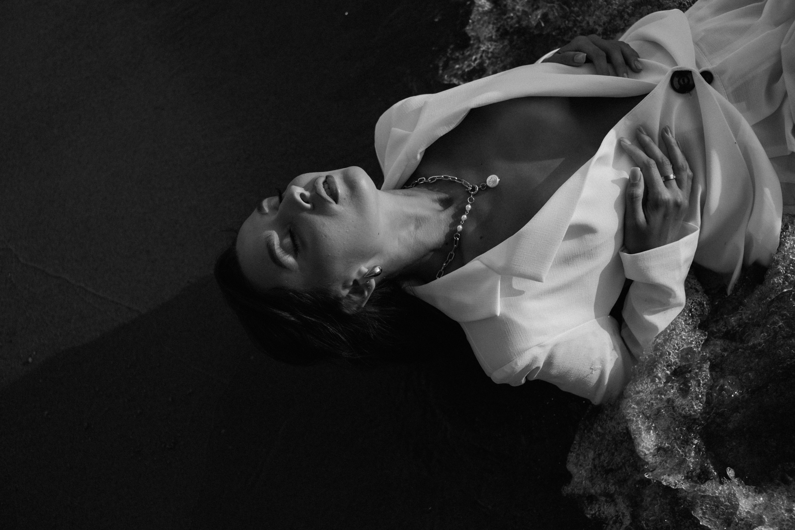 Рита на берегу. Фотограф в Новосибирске Диана Ильиных