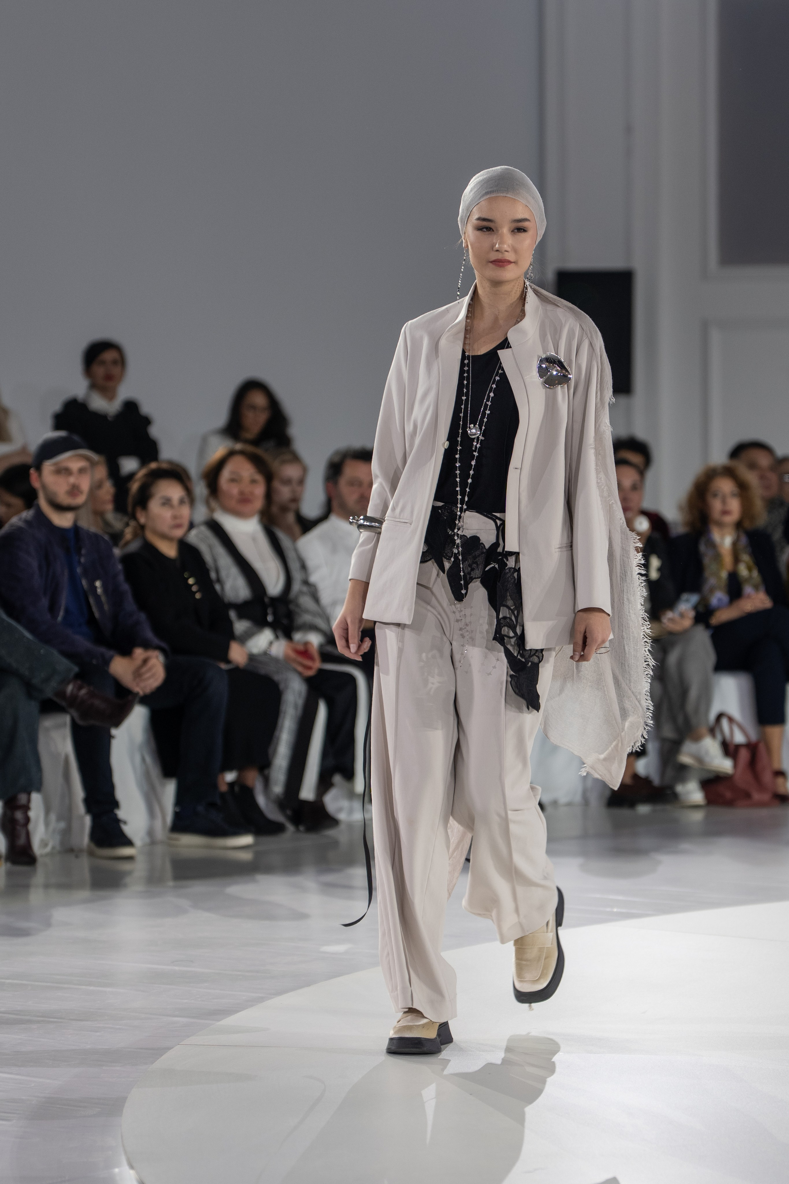 Дезайнер Shakerbay. Сайт Алматинского НЮ АРТ, будуар и фэшн фотографа Дениса Карпенко