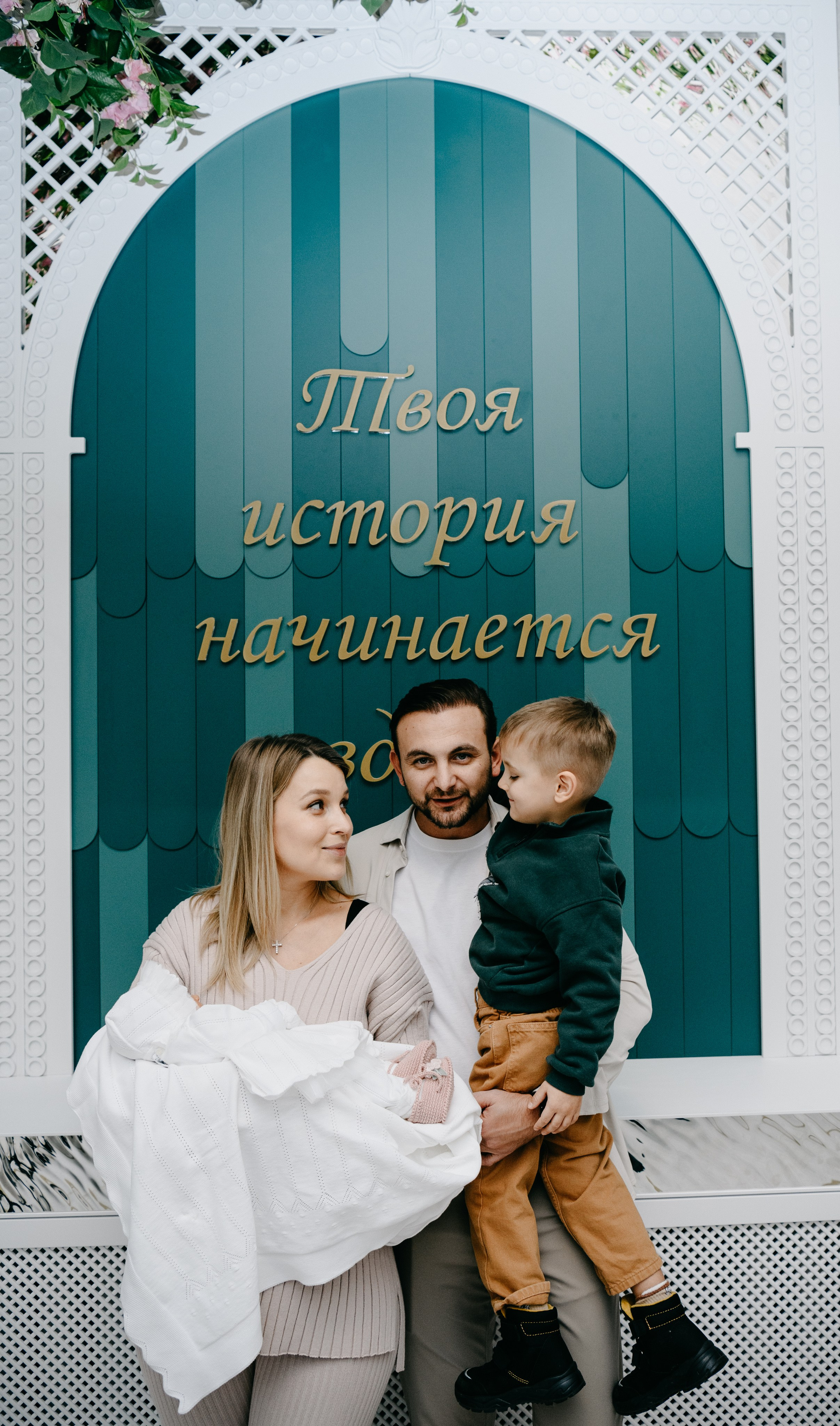 Выписка Елизаветы в ЦКБ. Фотограф на выписку из роддома в Москве и МО