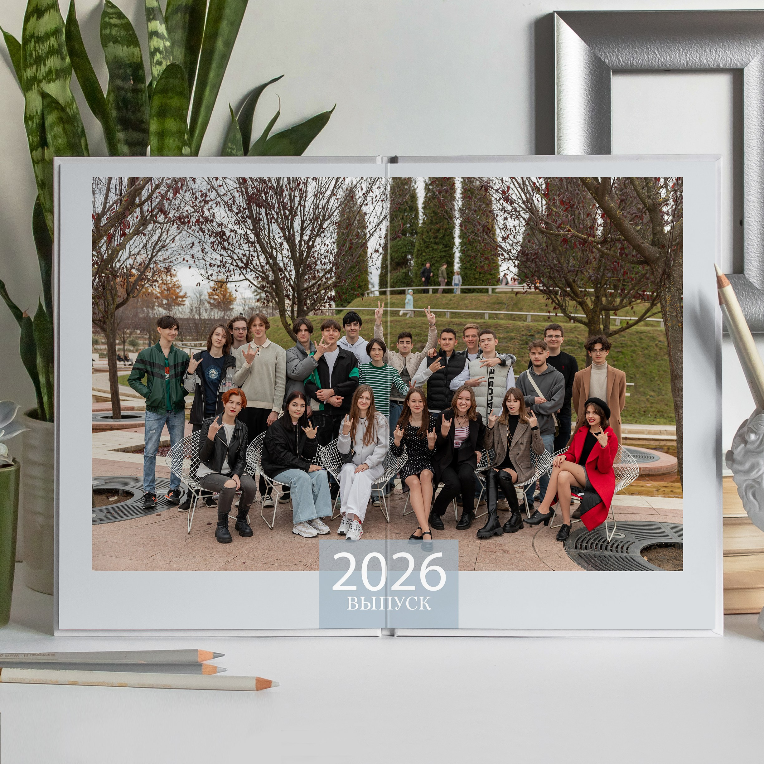Альбом 9 и 11 класса (5 разворотов). ФОТОГРАФ ВЫПУСКНЫХ АЛЬБОМОВ в Краснодаре Ворчик Татьяна