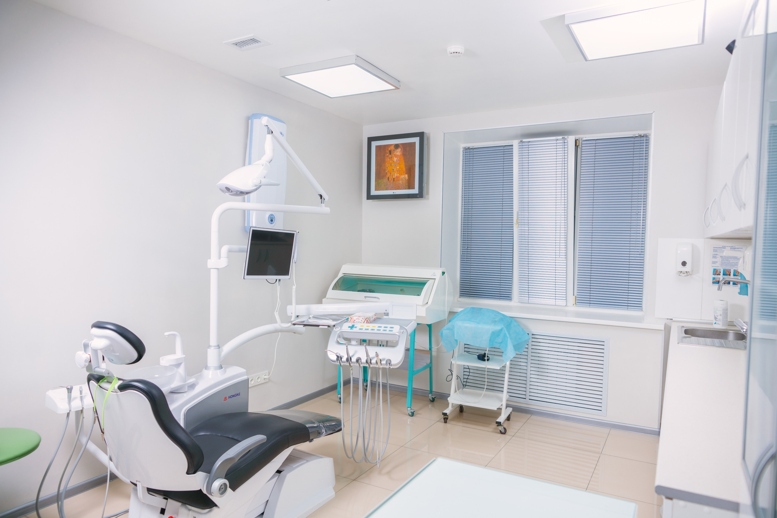 Стоматологическая клиника. Профессиональная съемка в Алматы