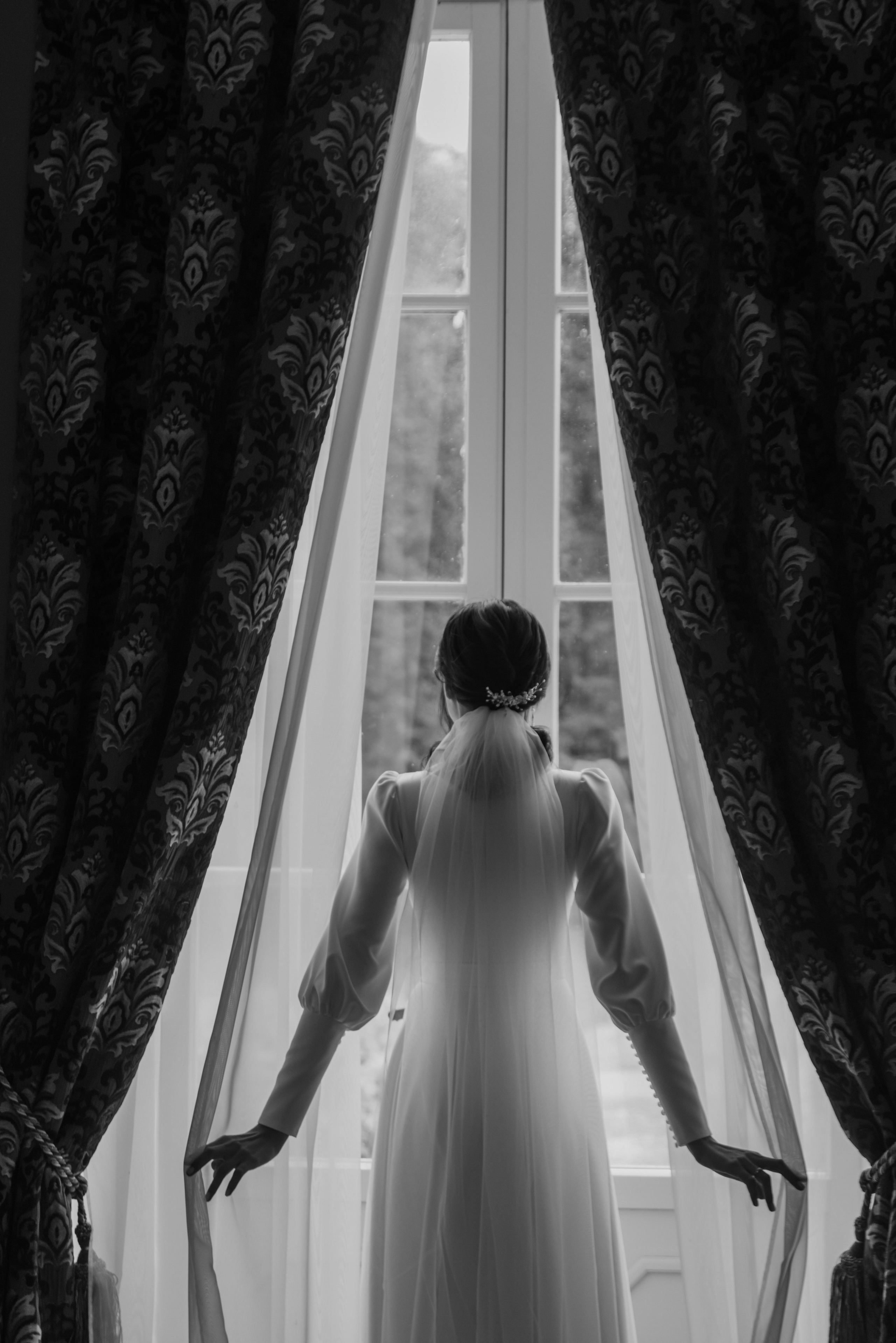 Свадебная фотосессия в Твери в красивой локации в замке в Московской области. Свадебный фотограф в Твери, Москве и Санкт-Петербурге Денисова Екатерина