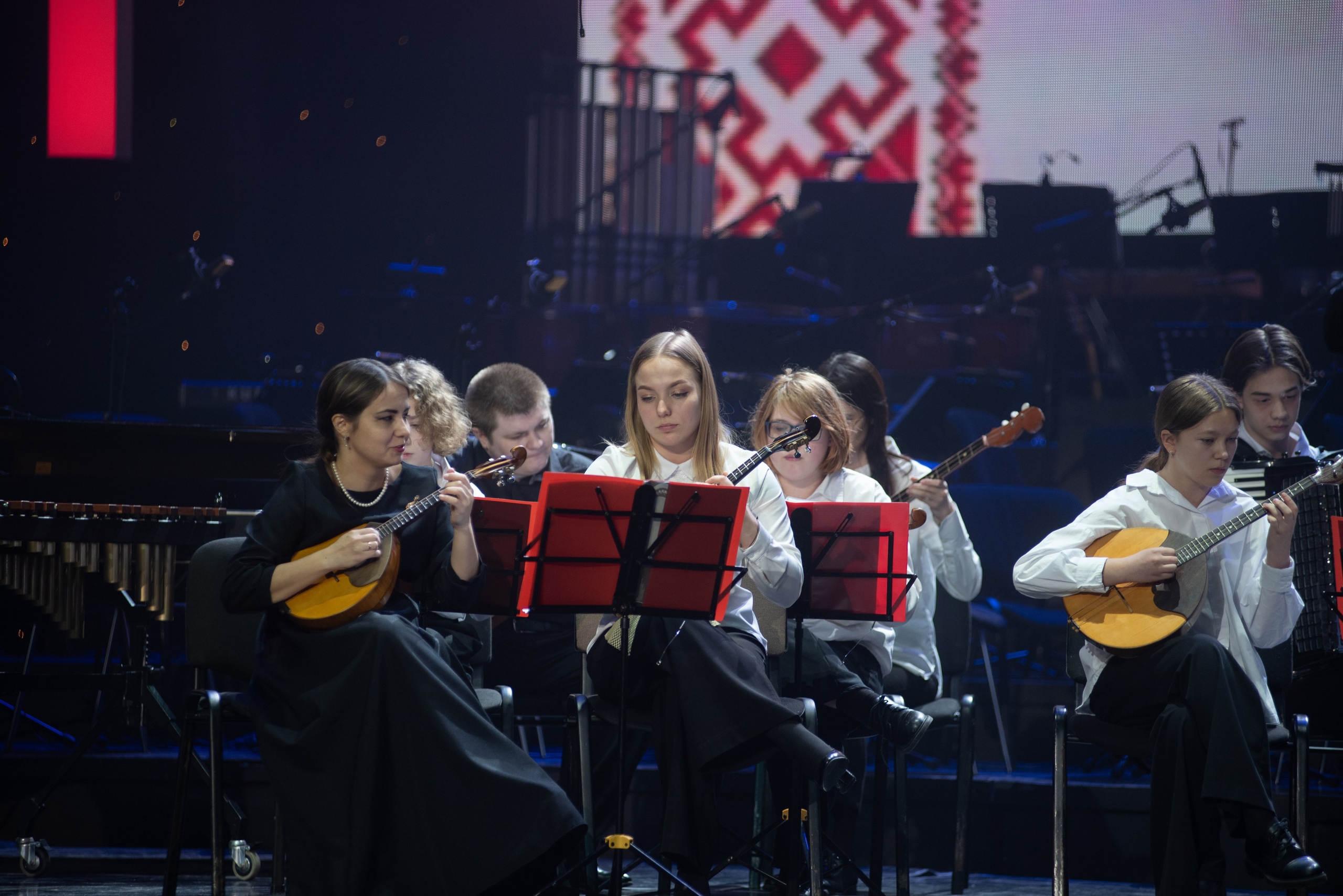 Отчетный концерт ДШИ «Гармония» «Зимняя гармония». Фотограф новорожденных, семейный детский в Тюмени Татьяна Морозова