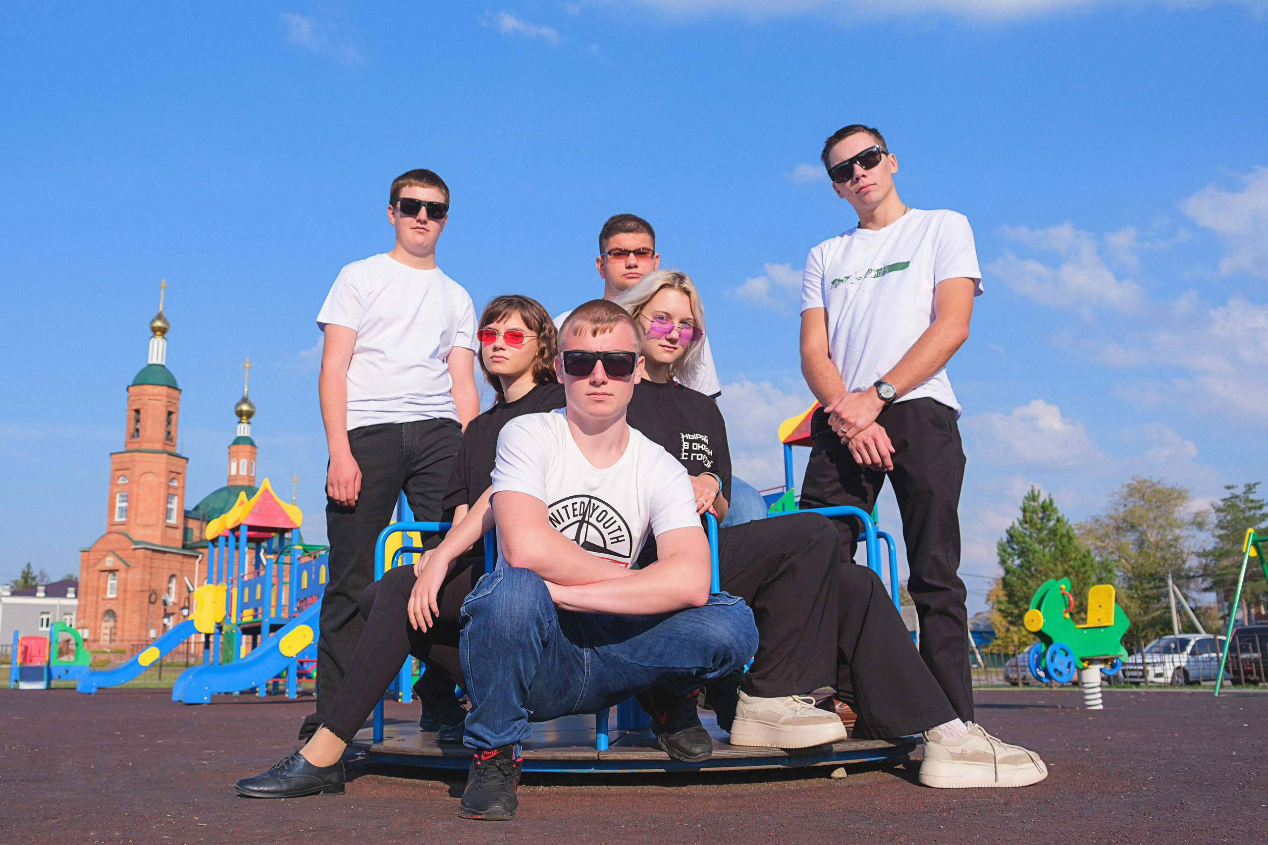 Выпускной альбом 2024. Фотограф и видеограф в Омск/Москва Сащенко Лера