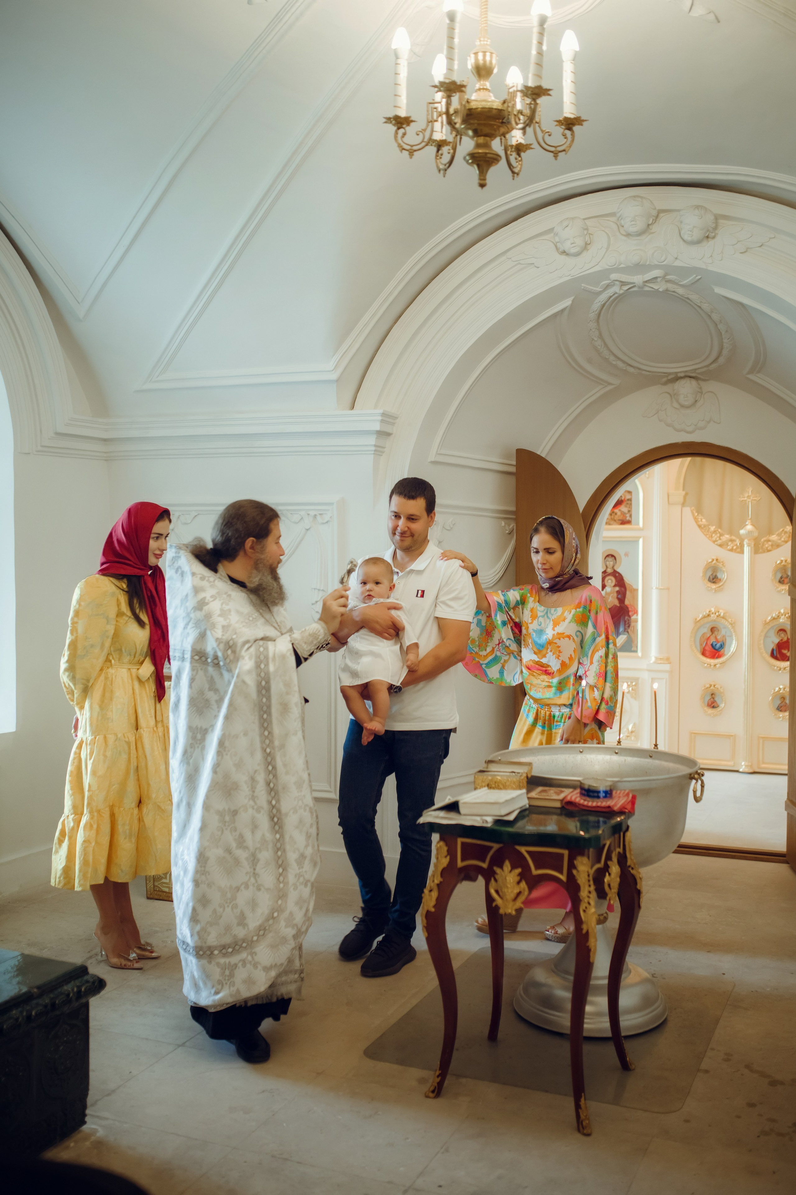 Крещение Эрнеста. Фотограф на Крещение, семейный фотограф в Москве