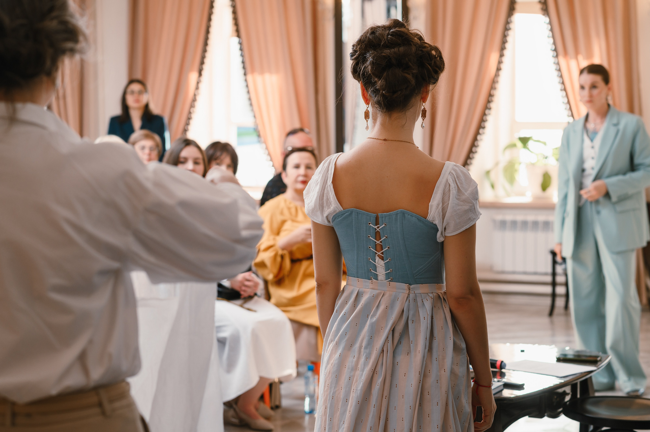 «Евгений Онегин»: лекция в особняке. Wedding and family photographer USA