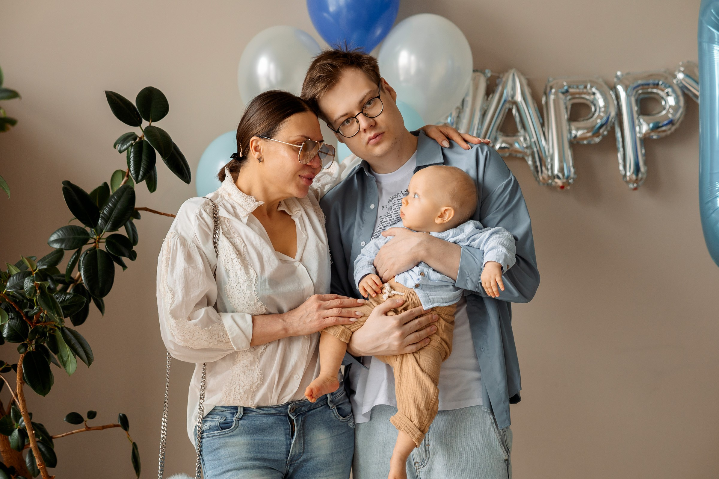 Отмечаем первый тортик в студии. Семейный Фотограф в Москве Евгения Симоненко