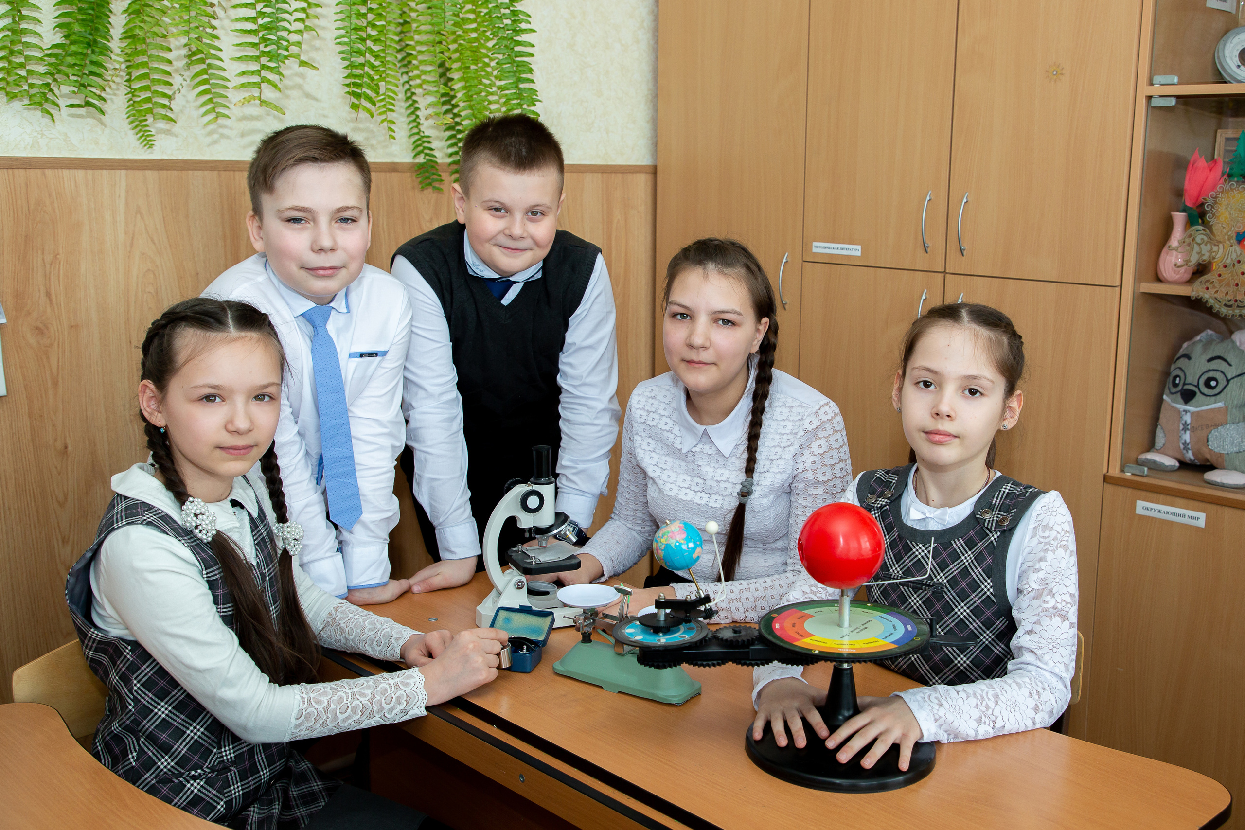 4 классы (КНИГИ)3150-3500р (обложка индивидуальное фото). Фотограф Алёна Финашова