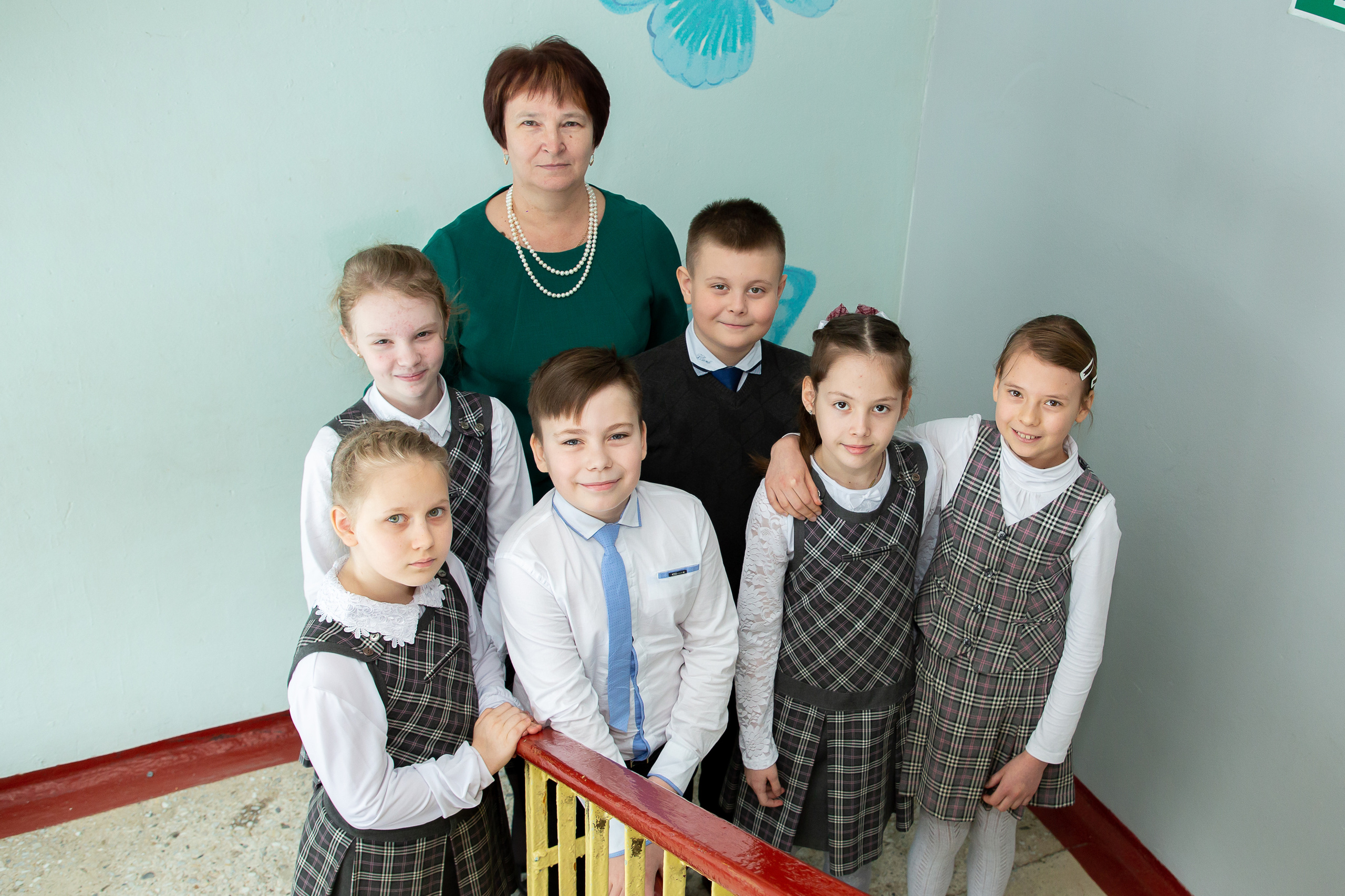 4 классы (КНИГИ)3150-3500р (обложка индивидуальное фото). Фотограф Алёна Финашова