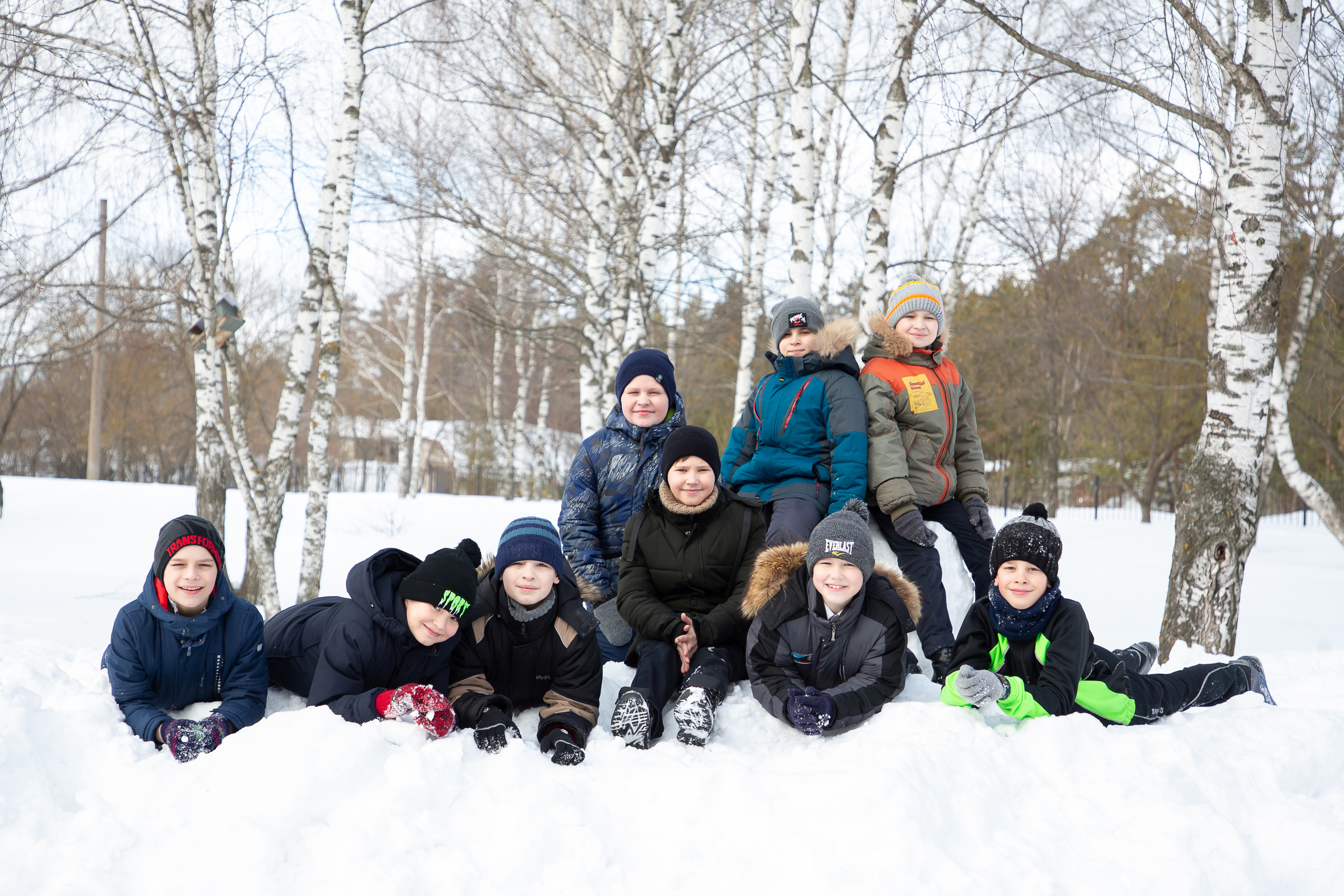 4 классы (КНИГИ)3150-3500р (обложка индивидуальное фото). Фотограф Алёна Финашова