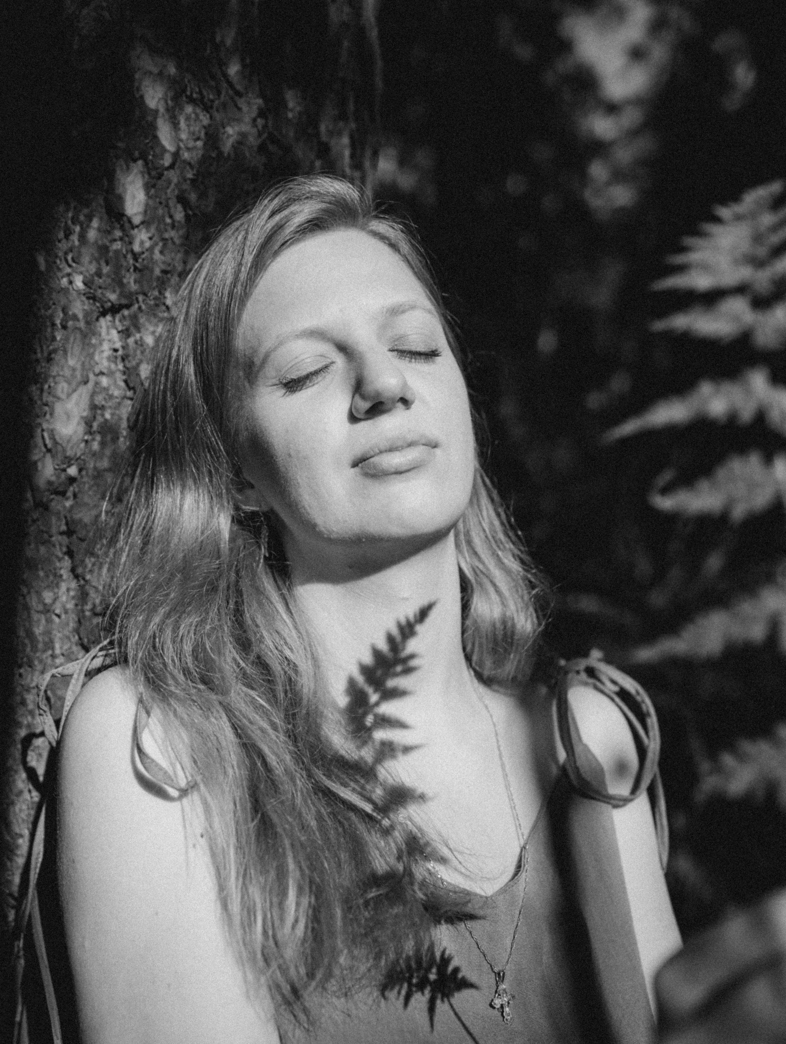 Индивидуальная съемка для девушки в природной локации. Фотограф Углич и Ярославль Ольга Тятюшкина