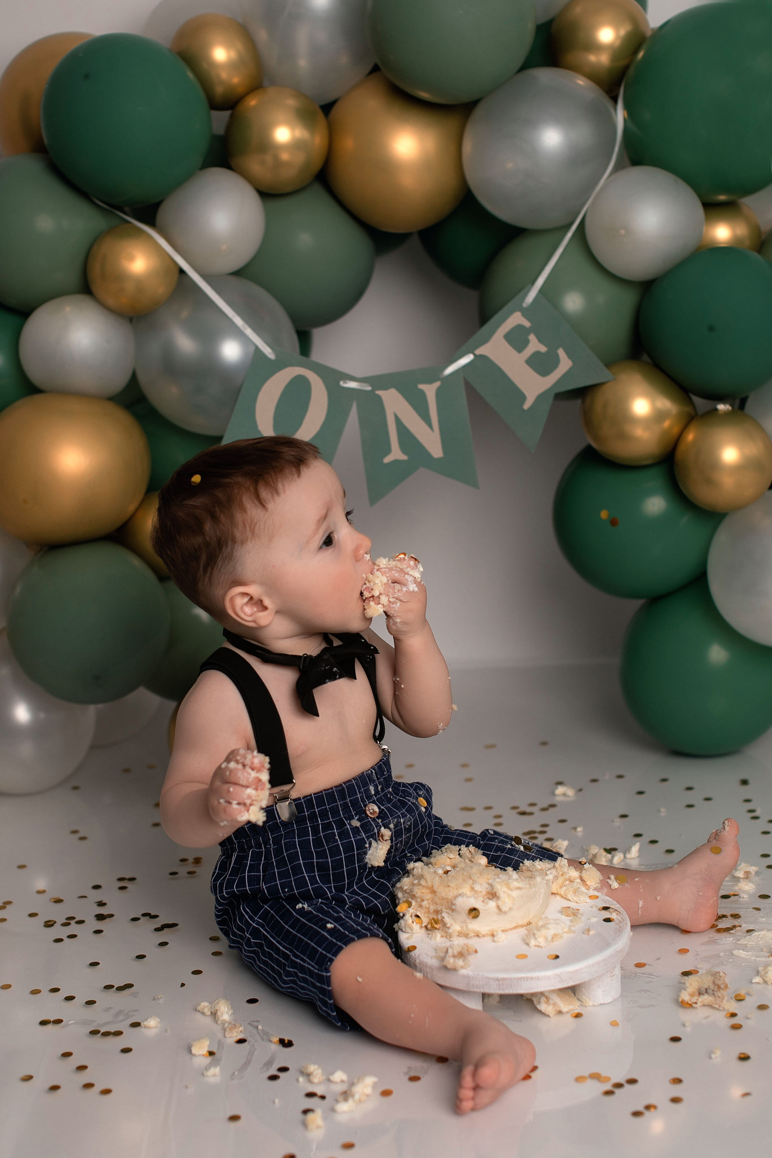 Съемка Первый тортик. Фотограф новорожденных